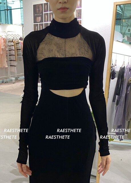 In Stock 40% off Un Morceau Velvet Lace Raglan Cocoon-Shaped Dress