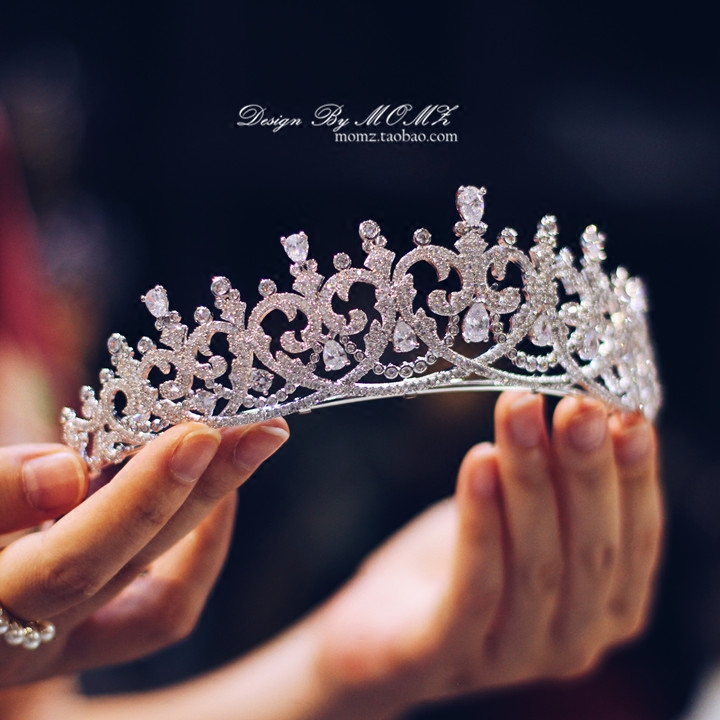 Magic Cat Zhao Zhao French-Style Bridal Crown Headpiece, Grand and Luxurious High-End Princess Wedding Dress, Girls' Birthday Crown