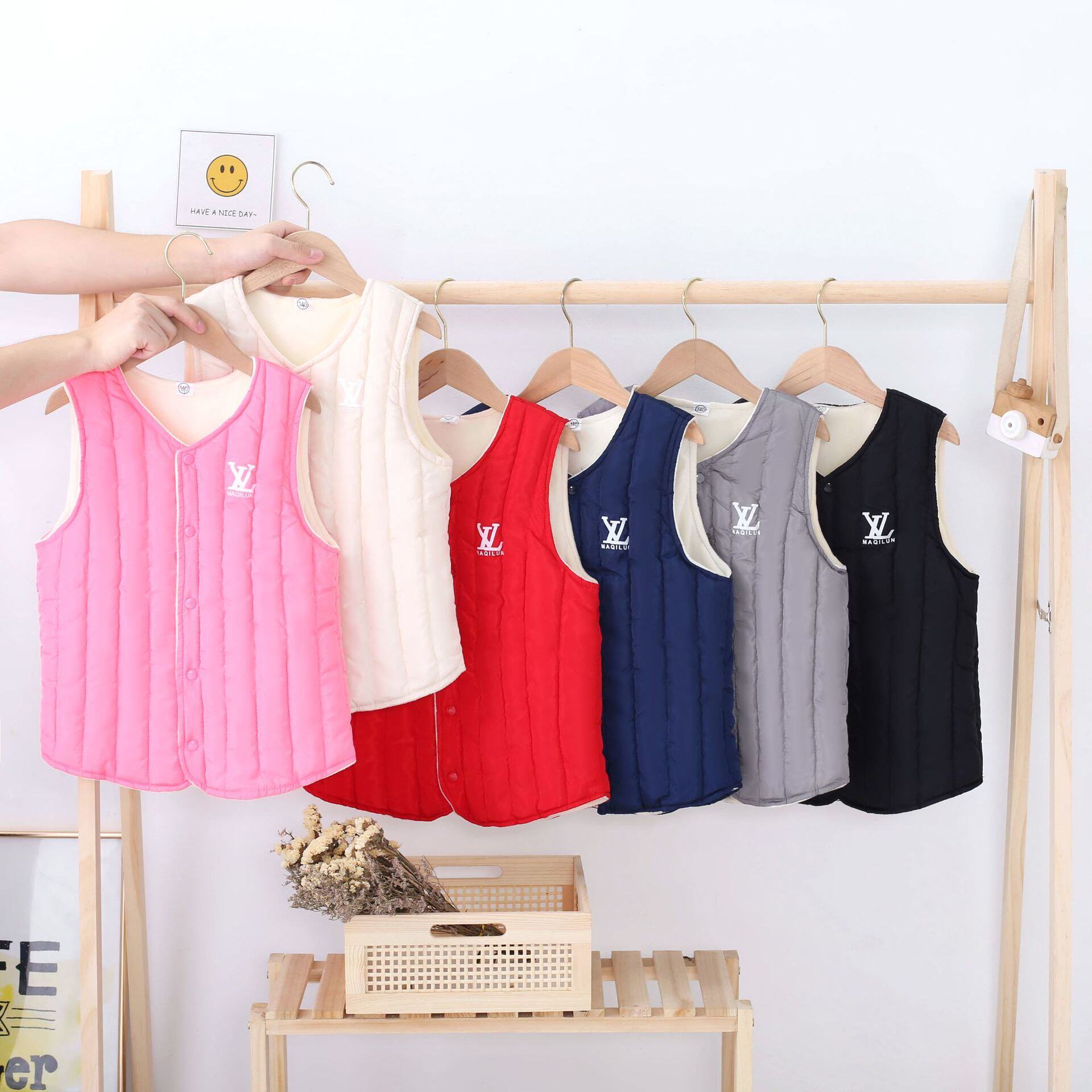 Children's down waistcoat outside wearing autumn and winter thickened jacket male and female child foreign palate Sheep Lamb Cashmere Kan Shoulder Vest