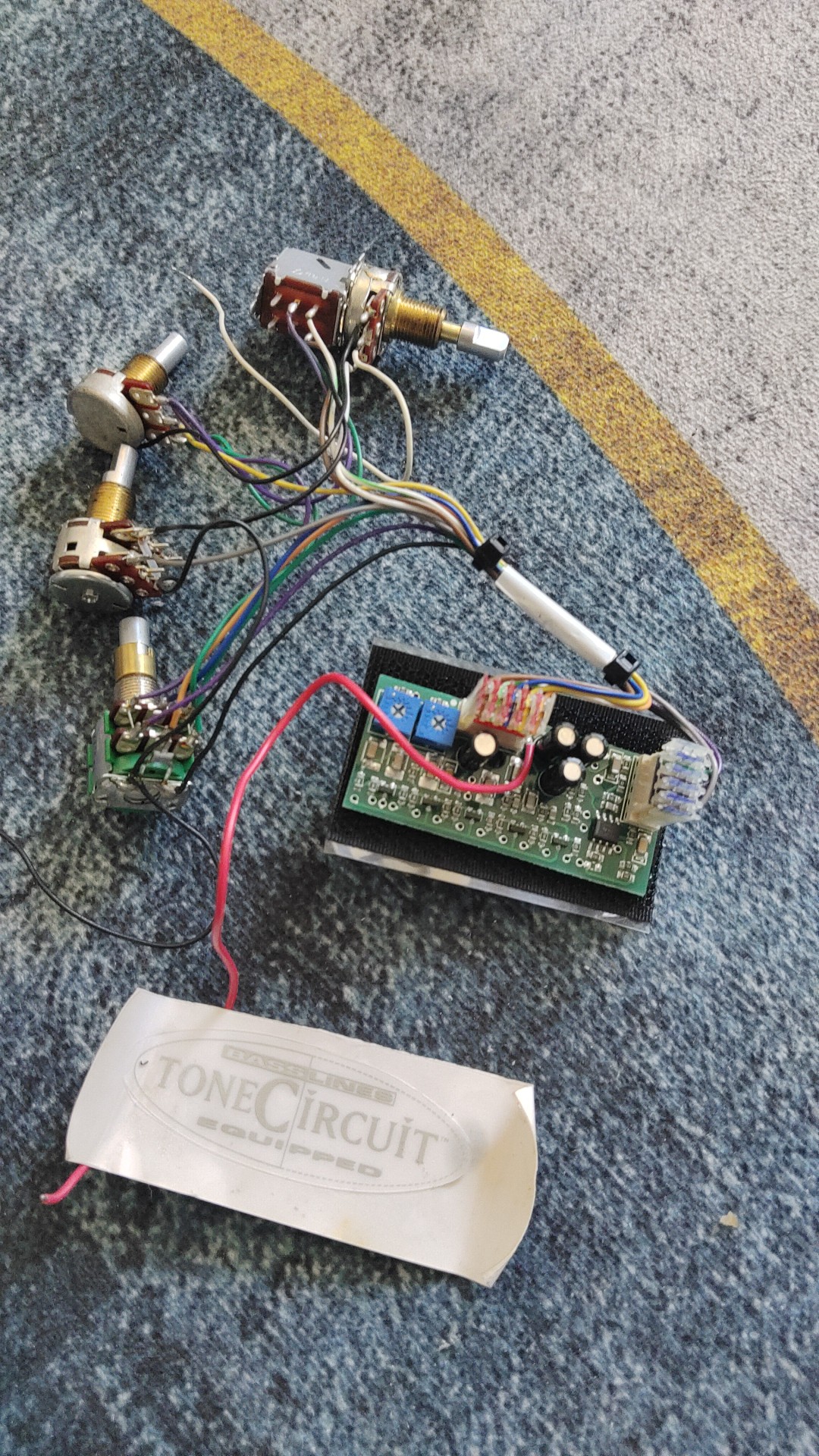 Duncan Seymour Duncan bass circuit four-twist three-segment equalization active and passive switching