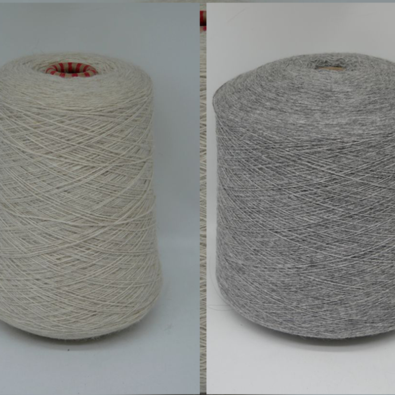 Tosoh Textile Special Animal Fiber 50% Wool 40% Fox Fur Hand Knitting and Machine Knitting Sweater Yarn