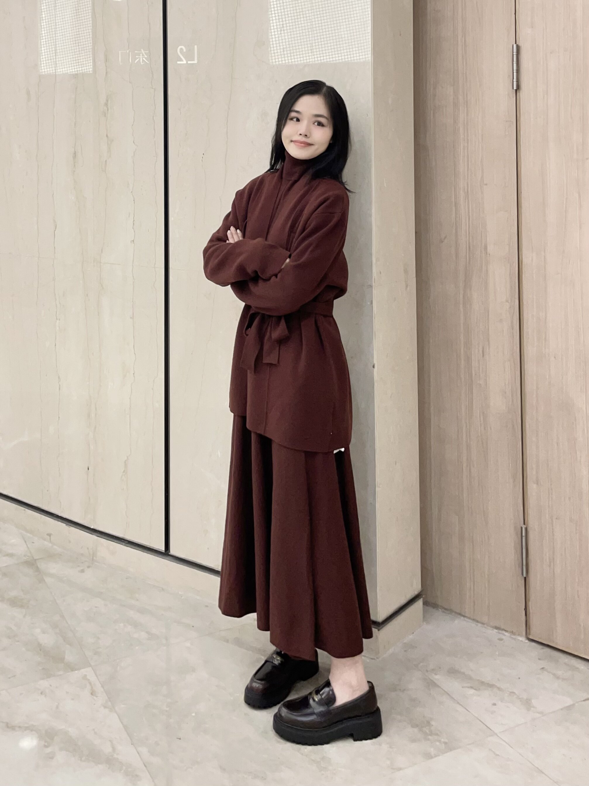 宋佳同款百丽海鸥乐福鞋2.0：厚底真皮的英伦飒爽美学