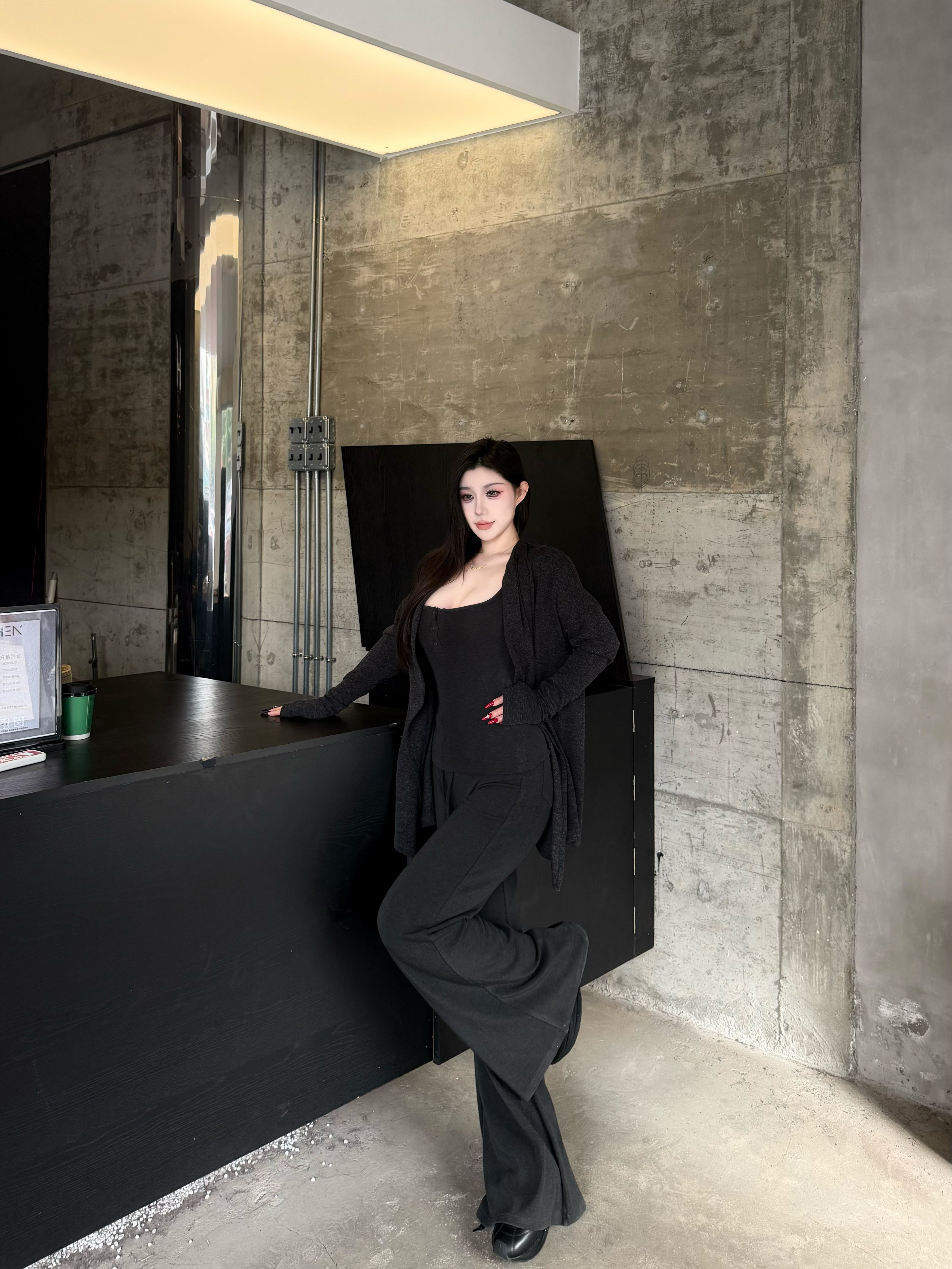 黑泽玄七2026春季微胖mm专属套装，吊带+开衫+休闲裤三件套宽松慵懒风遮肉显瘦