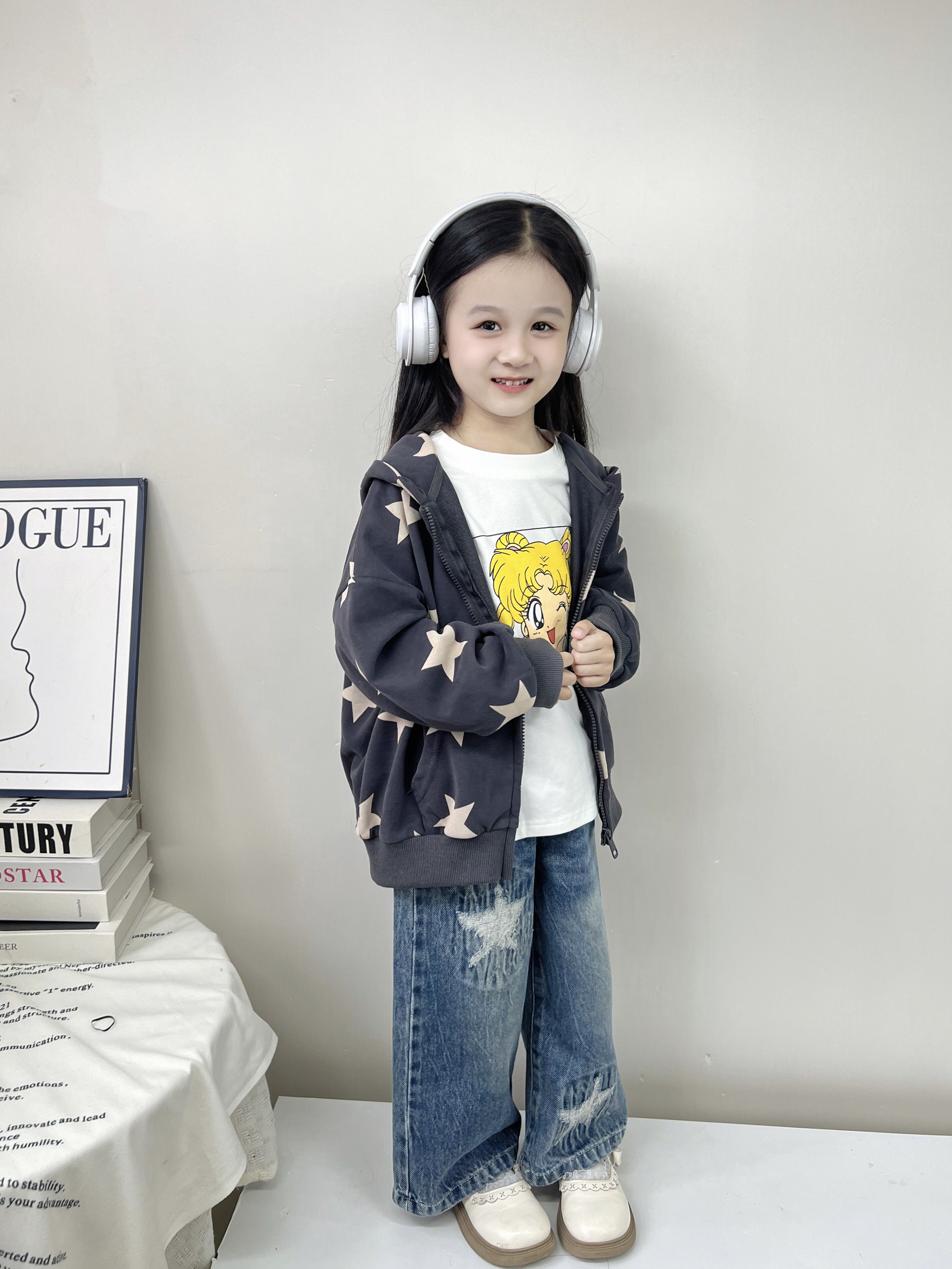 Customer photo for White Tee, 110cm