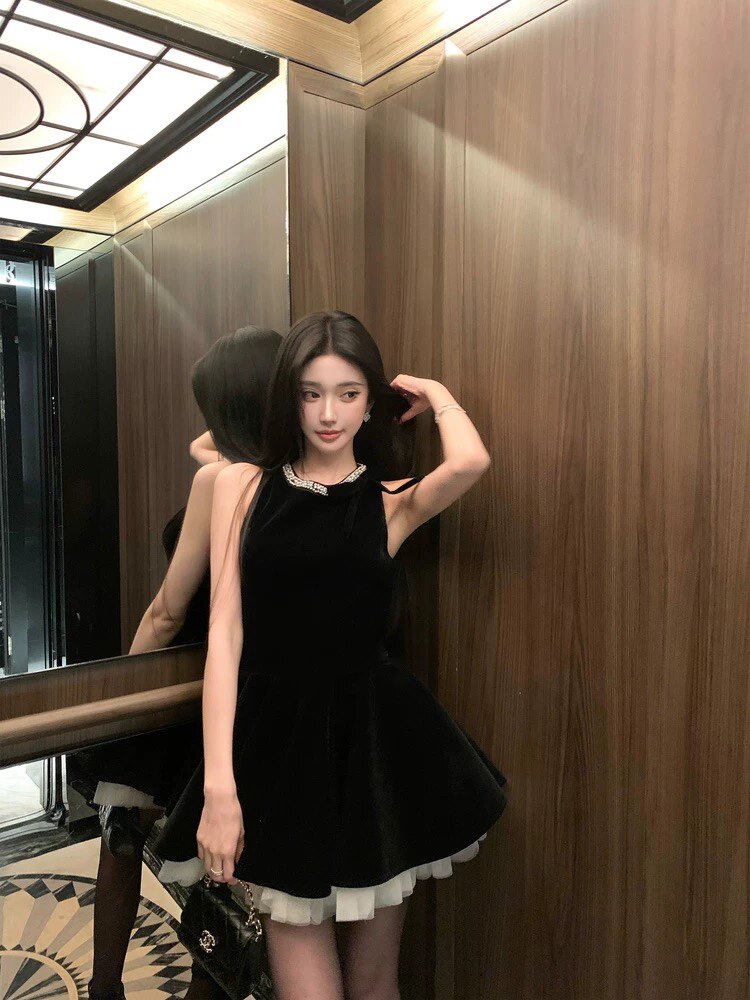 Barb Chill「夜宴千金」水钻赫本公主裙 背心裙设计优雅显瘦 水钻点缀精致闪耀