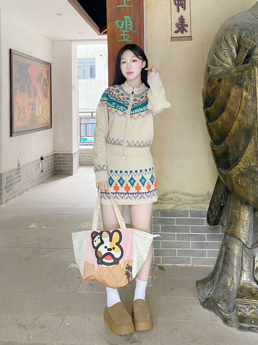 cvrv勃肯包头半拖鞋：7.5cm松糕底的春日慵懒显高美学