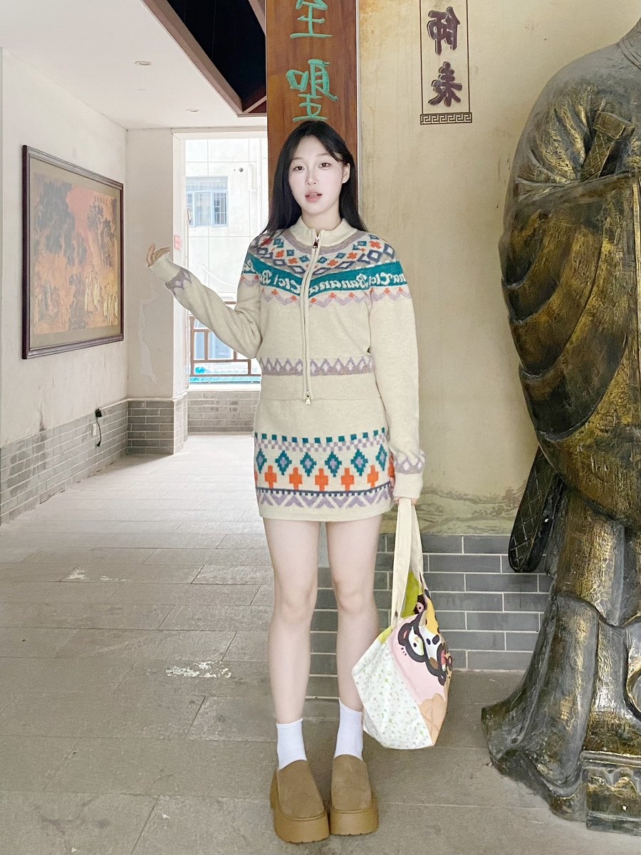 cvrv勃肯包头半拖鞋：7.5cm松糕底的春日慵懒显高美学