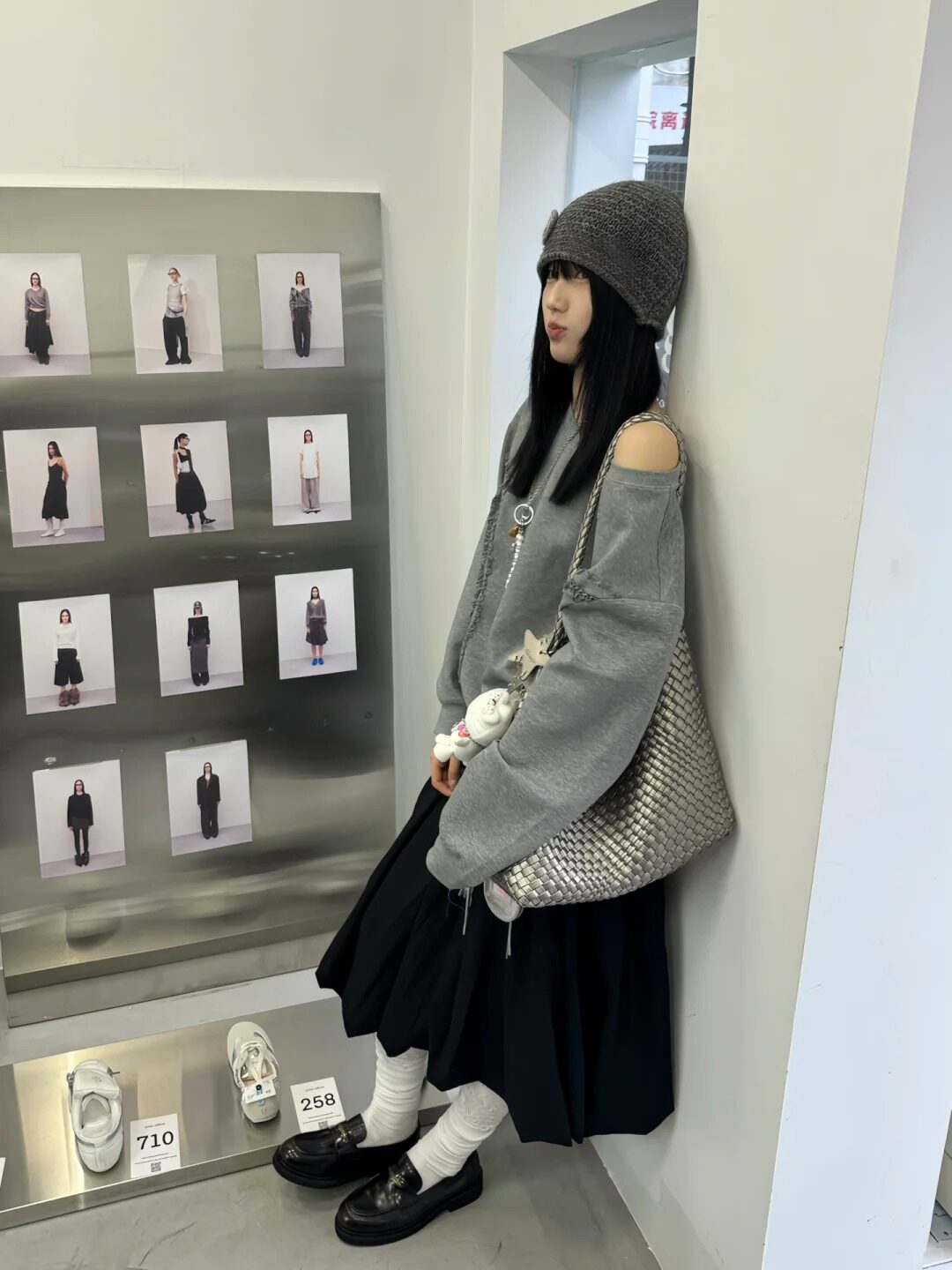 宋佳同款百丽海鸥乐福鞋2.0：厚底真皮的英伦飒爽美学