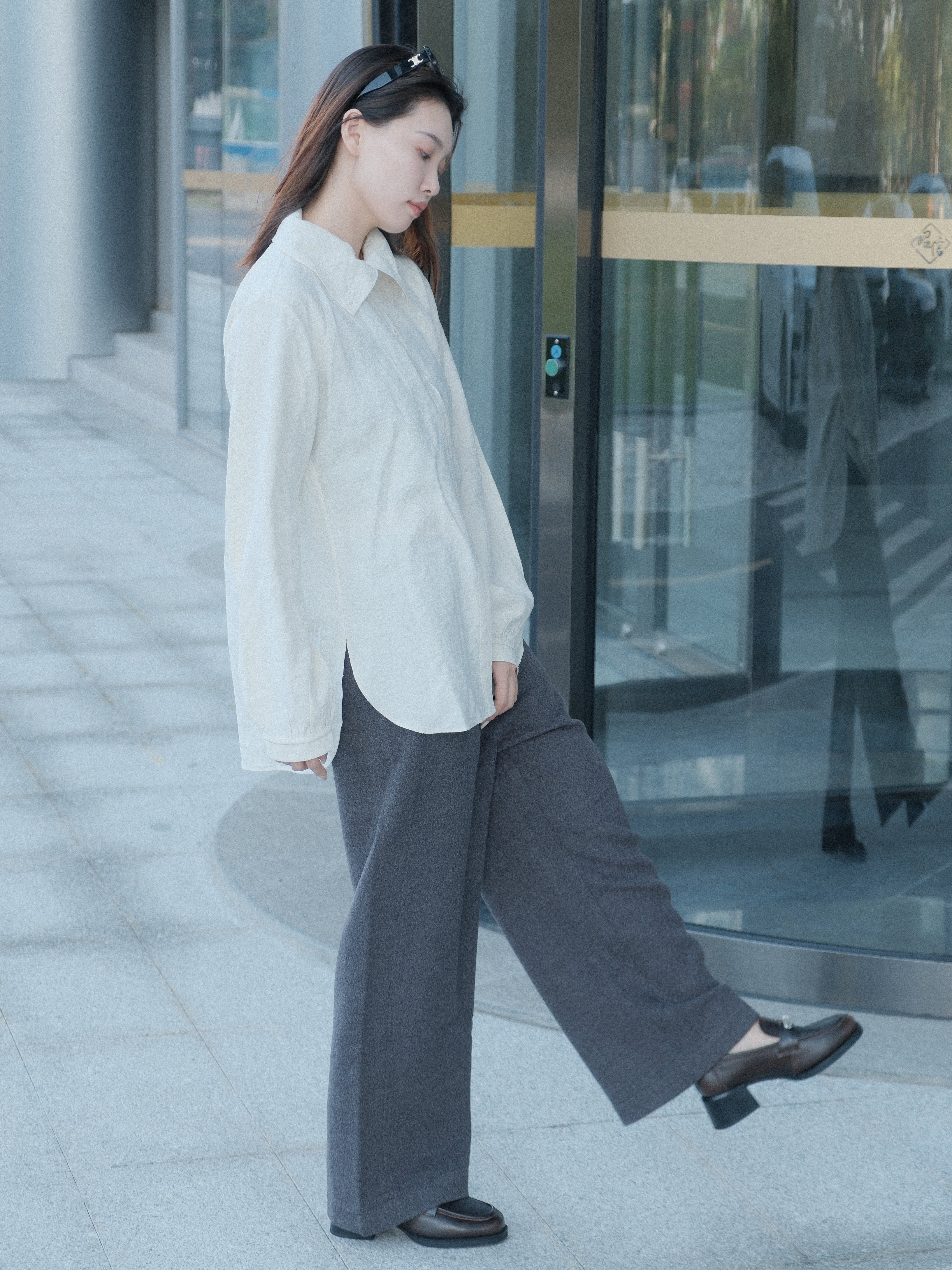 百丽春季复古粗跟乐福鞋 黑色小皮鞋经典百搭 粗高跟设计稳当增高不累脚