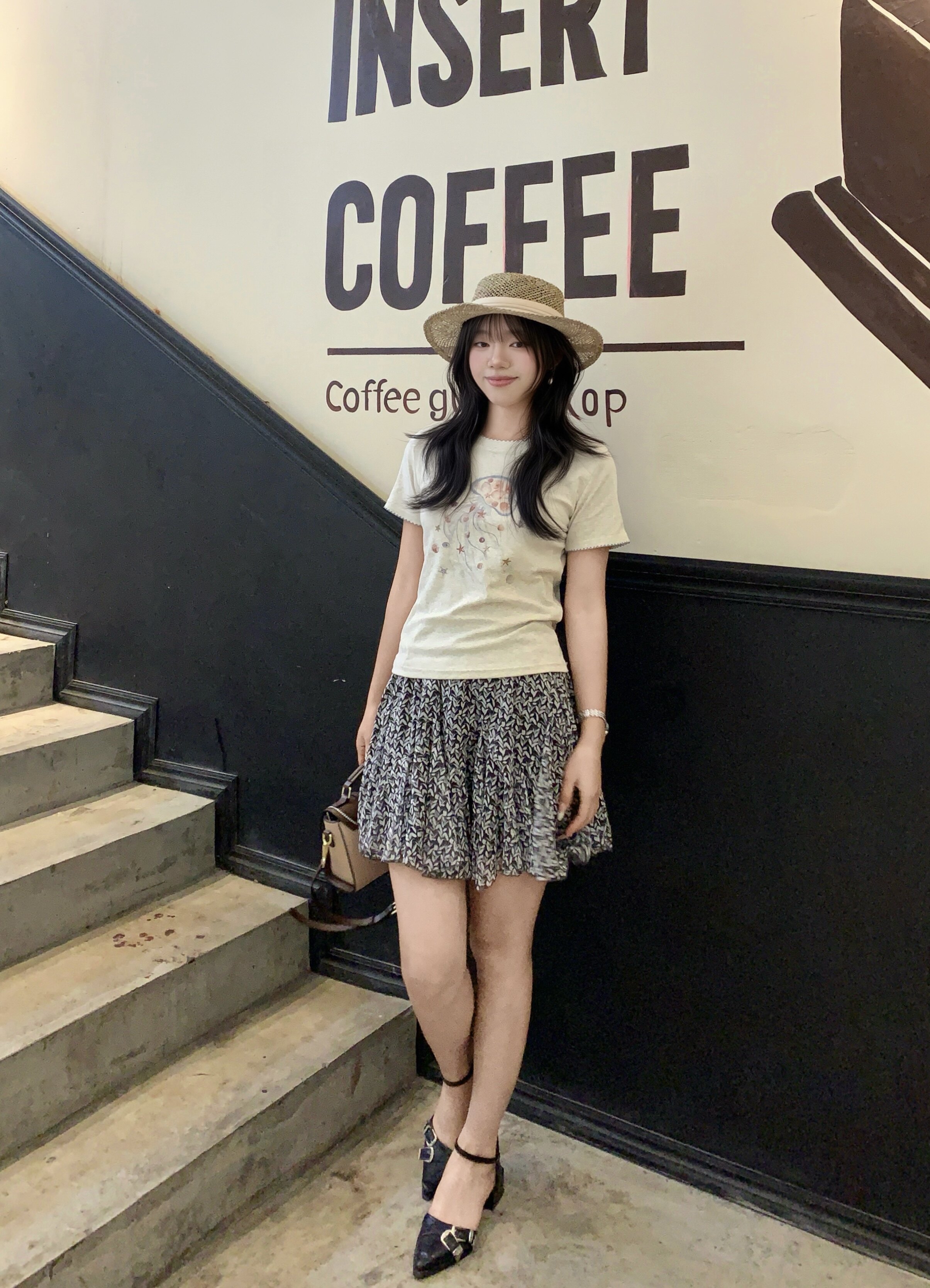 ELLE夏季法式碎花伞裙A字版型遮肉显瘦 碎花图案清新浪漫小众设计别致不撞款