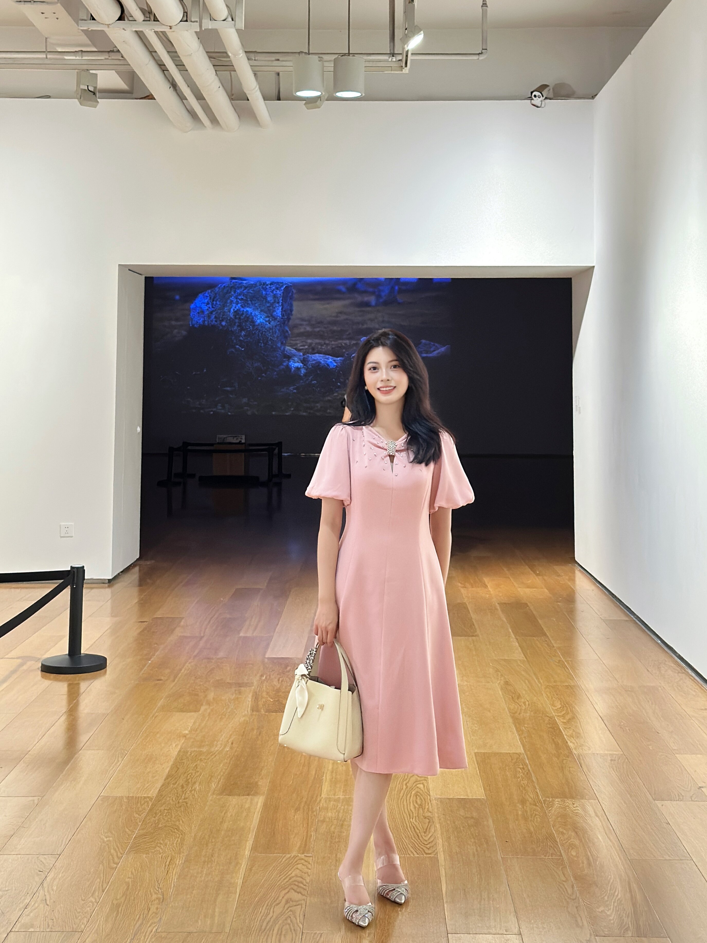 母亲节礼物优选！百丽真皮菜篮子妈妈包 红色喜庆大气 手提水桶包型大容量实用