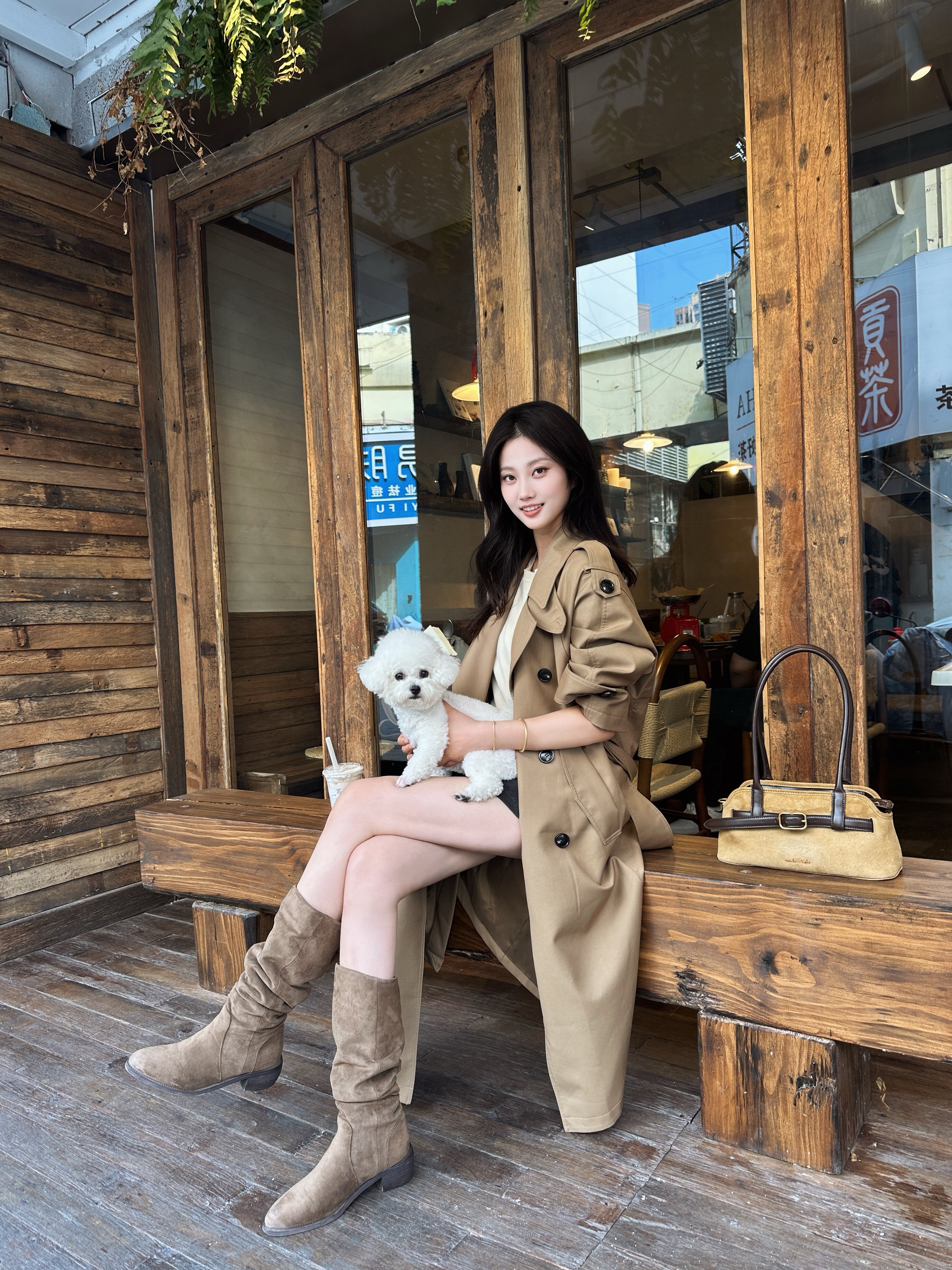 解锁法式优雅密码——周淼ZHOUMIAO"巴黎旧梦"风衣穿搭图鉴