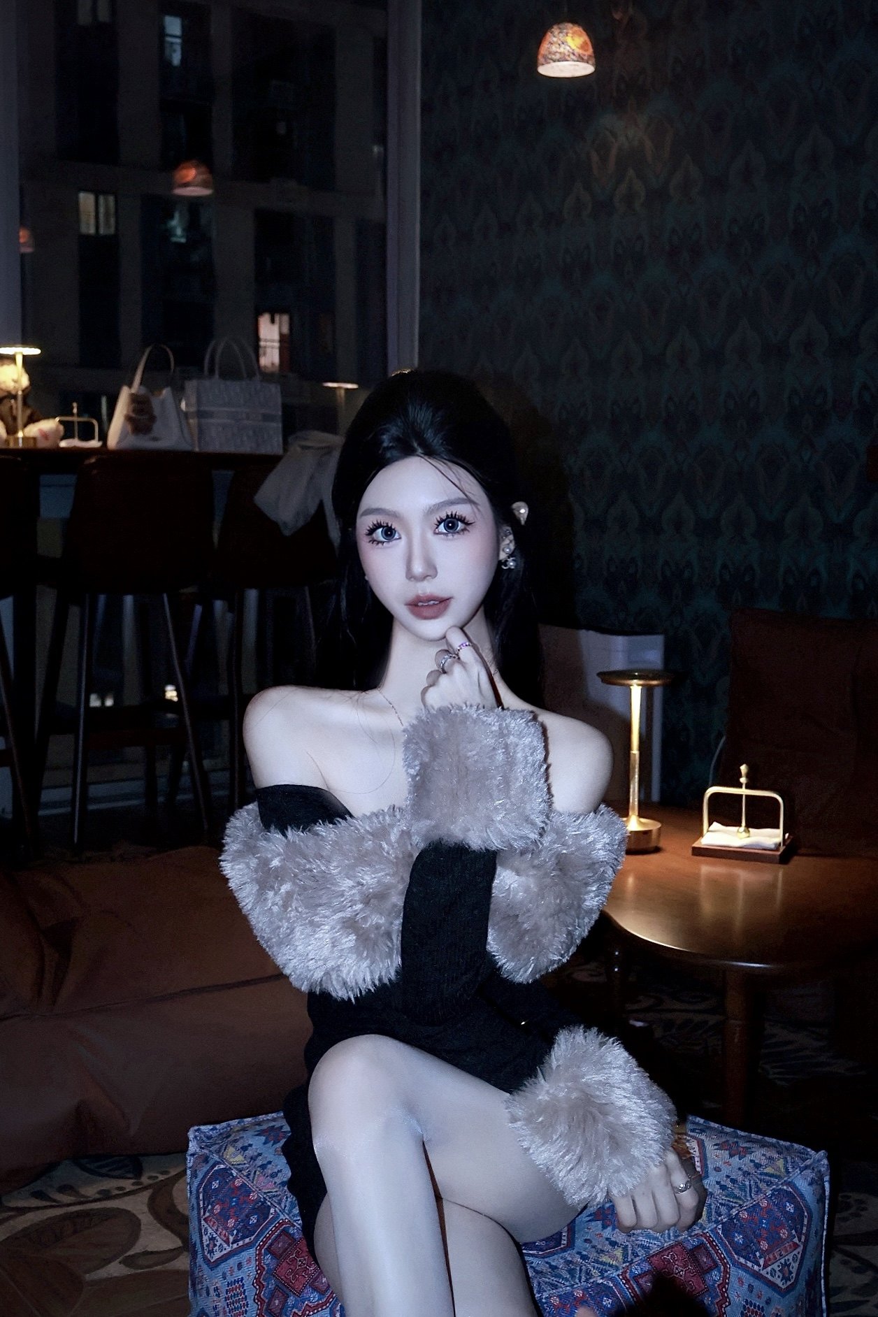 CYNR原创设计富家千金性感毛领一字肩连衣裙修身显瘦包臀针织短裙