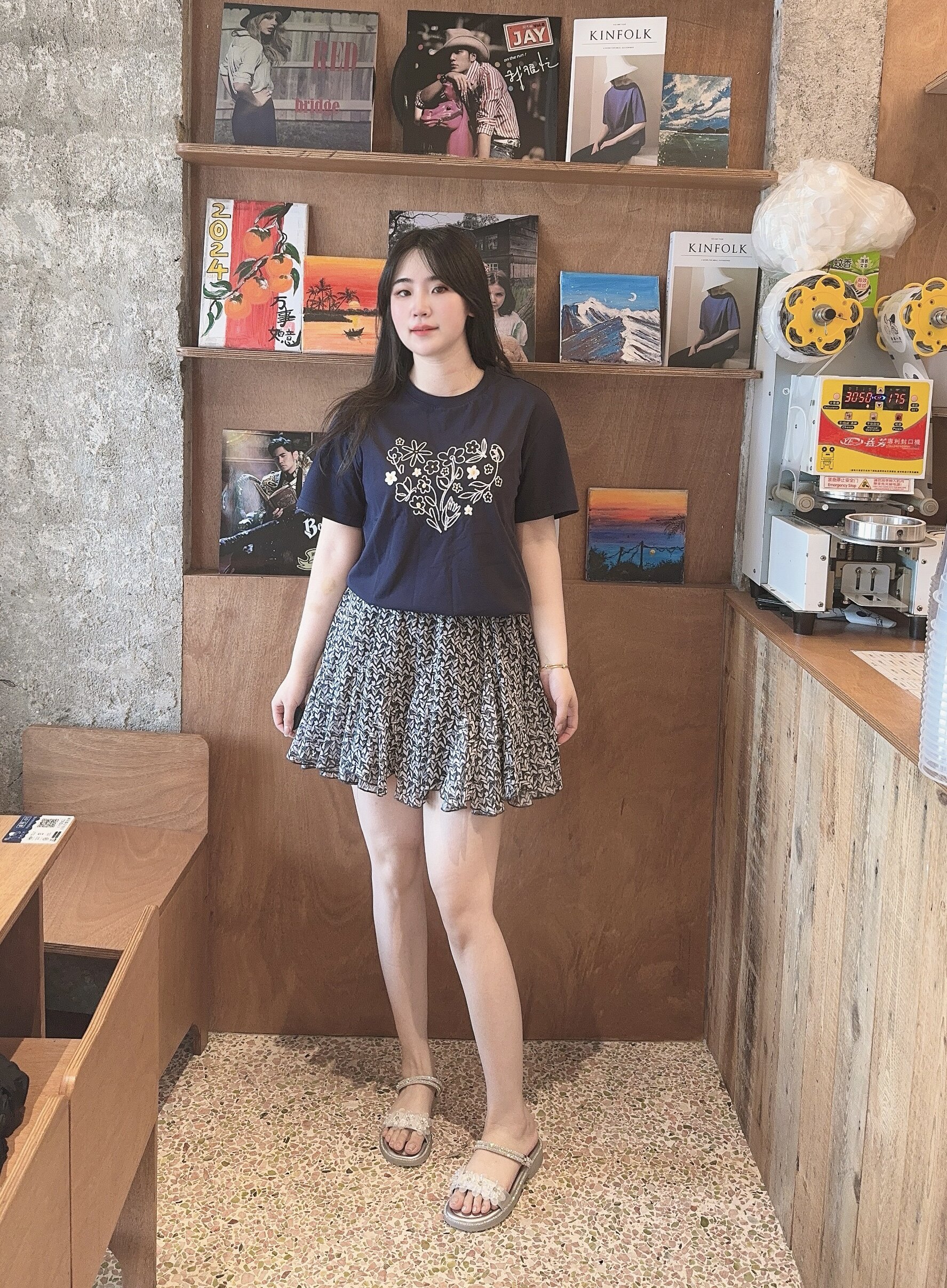 ELLE夏季法式碎花伞裙A字版型遮肉显瘦 碎花图案清新浪漫小众设计别致不撞款