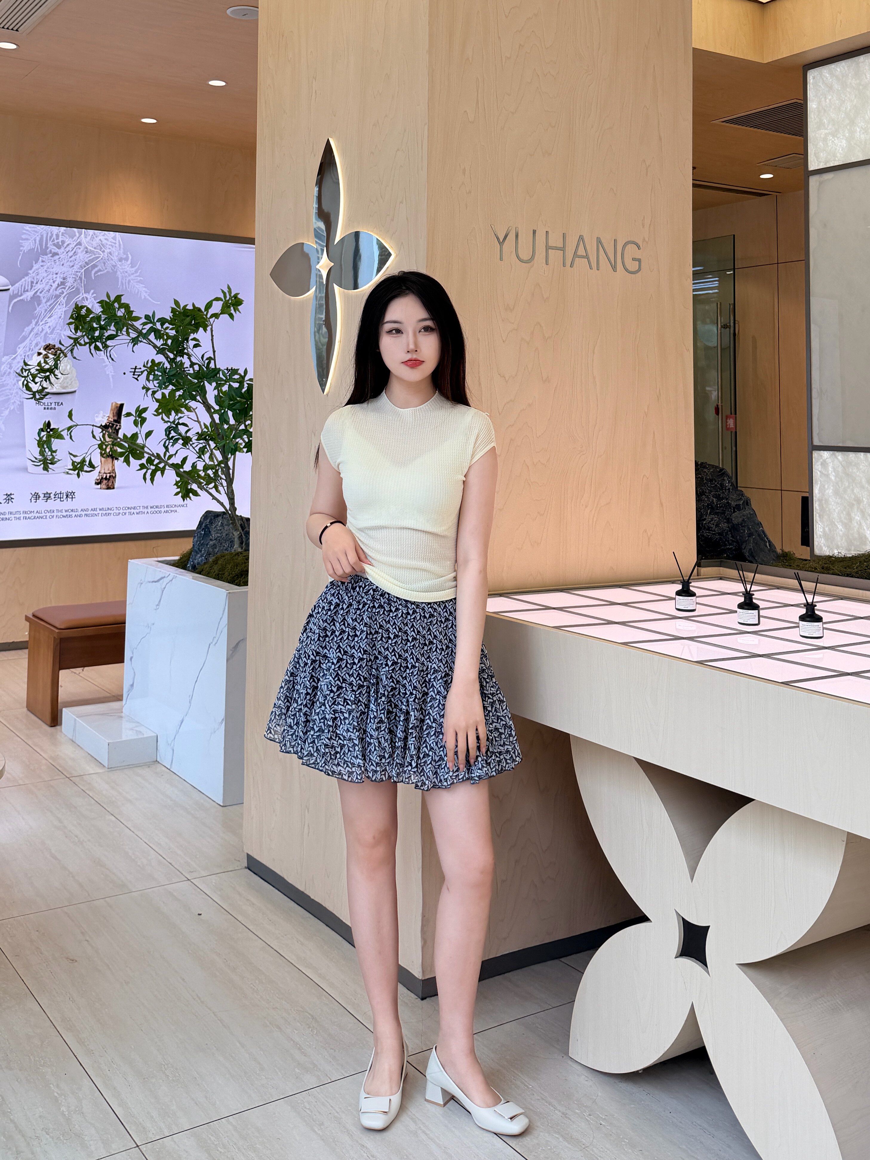 ELLE夏季法式碎花伞裙A字版型遮肉显瘦 碎花图案清新浪漫小众设计别致不撞款