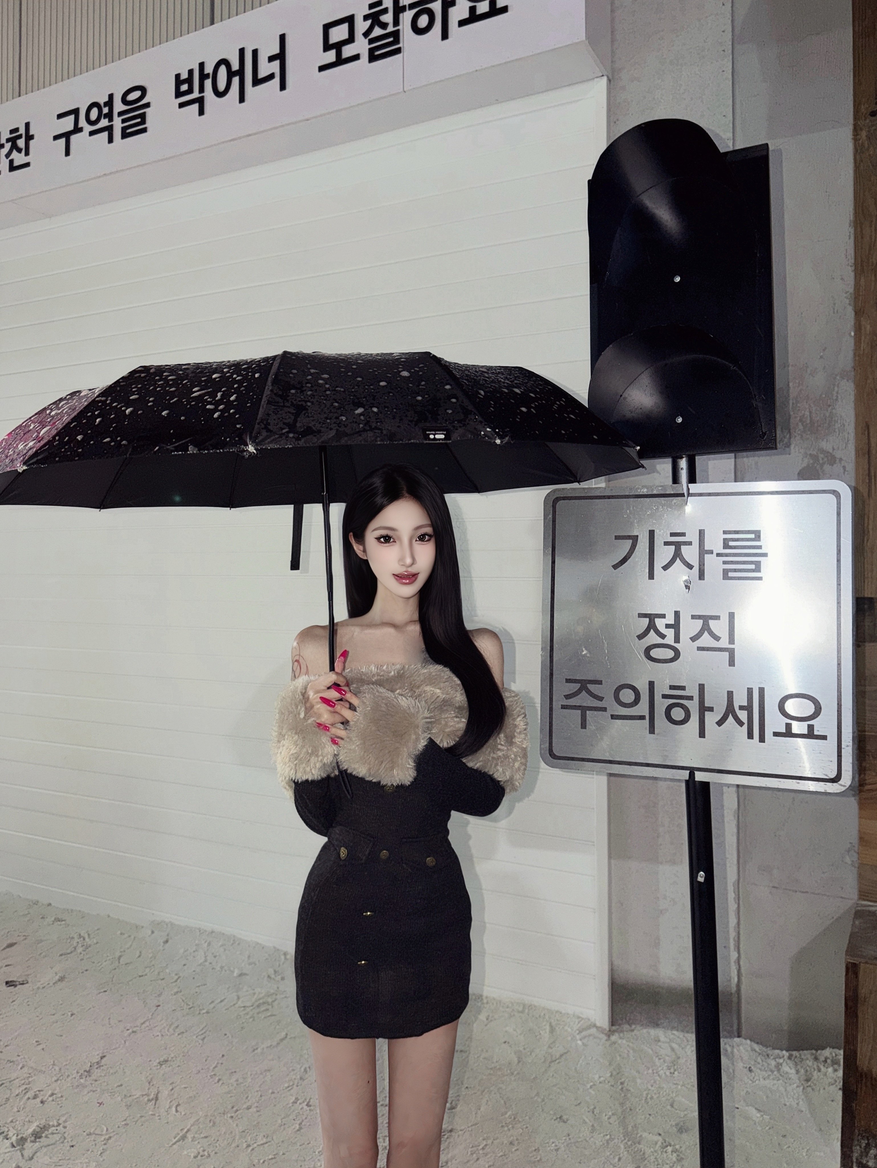 CYNR原创设计富家千金性感毛领一字肩连衣裙修身显瘦包臀针织短裙