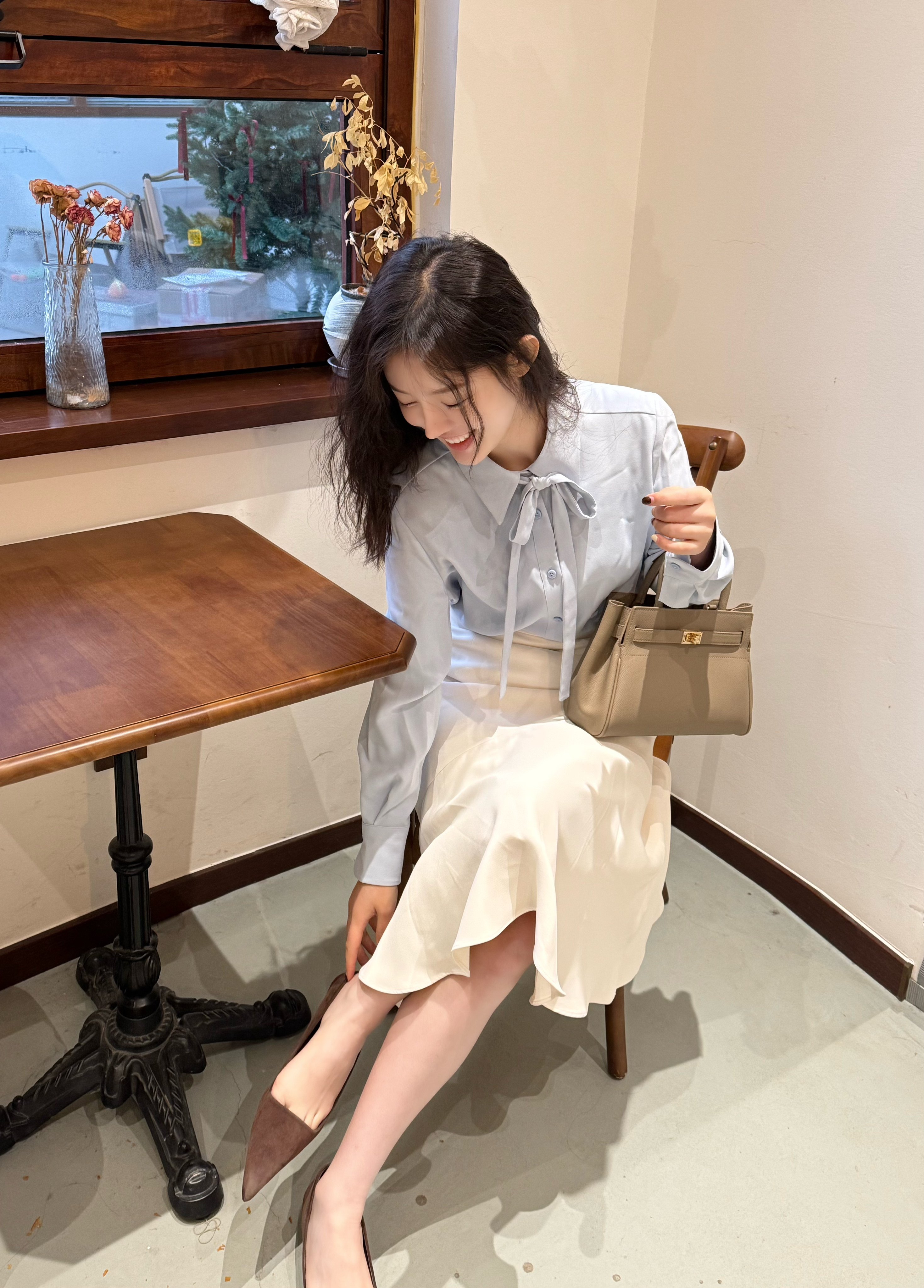 百丽红色新娘婚包 大容量设计装下红包手机 手提斜挎两用更实用