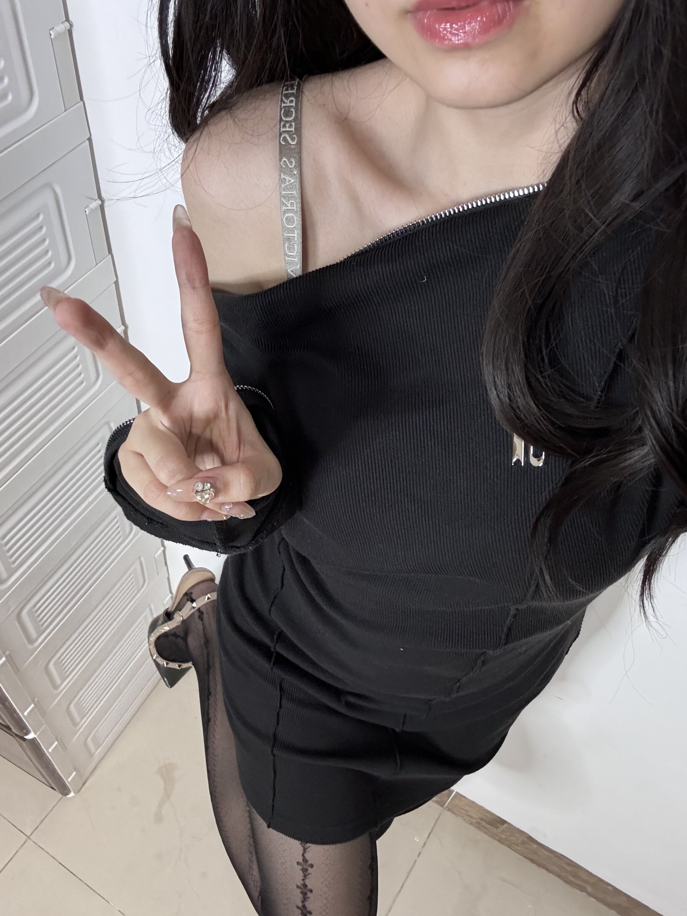 VICTORIA'S SECRET维密单依纯同款果冻条反重力Plus+内衣 小升杯设计