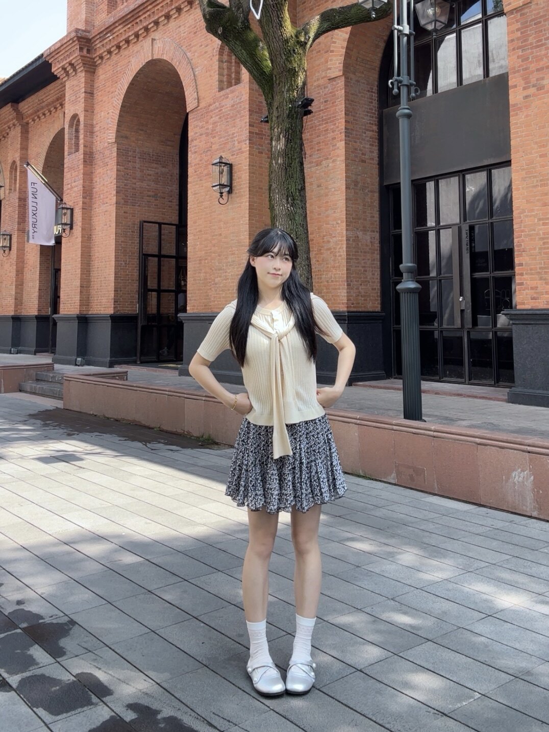 ELLE夏季法式碎花伞裙A字版型遮肉显瘦 碎花图案清新浪漫小众设计别致不撞款
