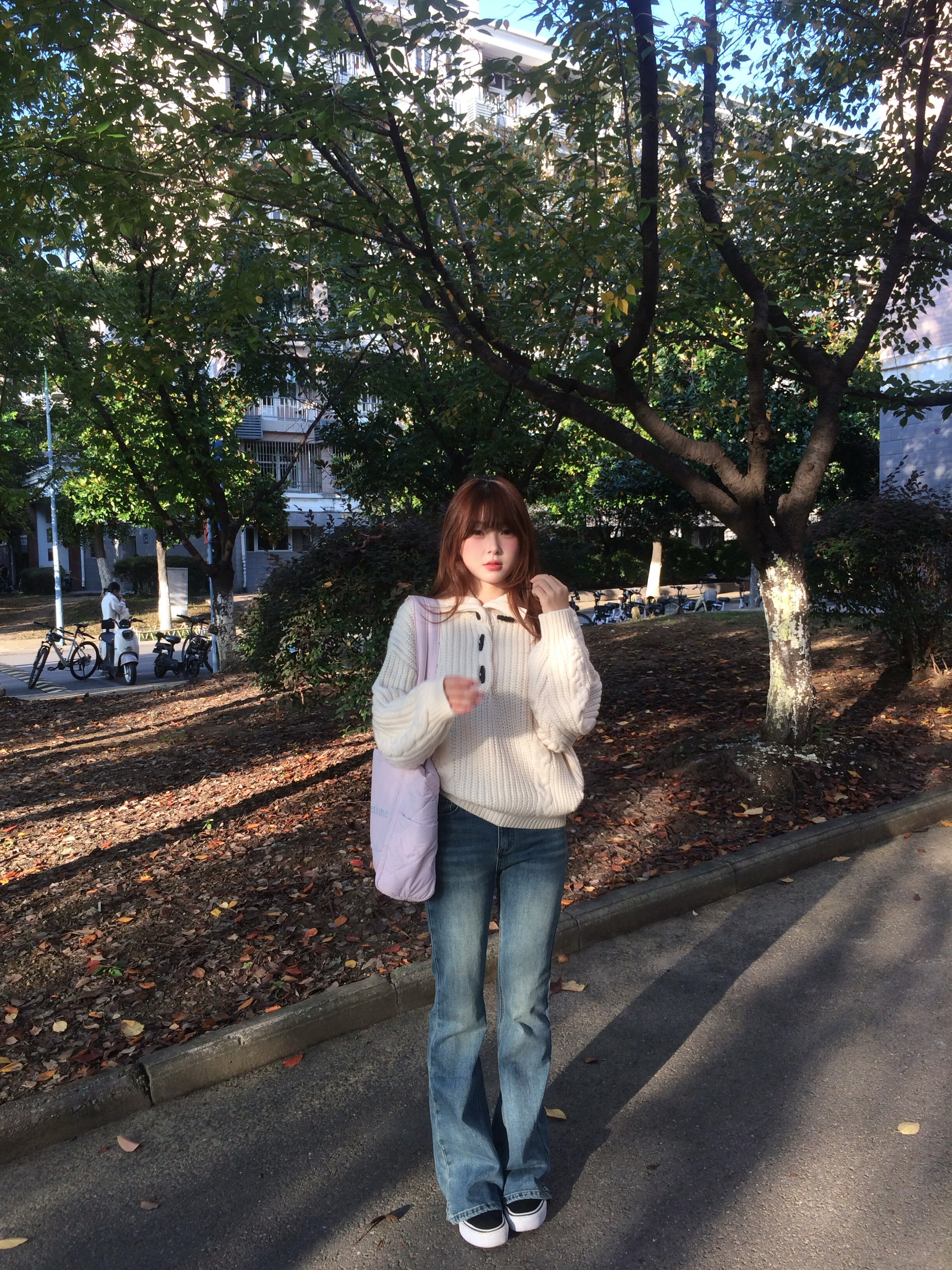 ABWLR秋冬复古微喇牛仔裤:高腰马蹄的显腿长神裤