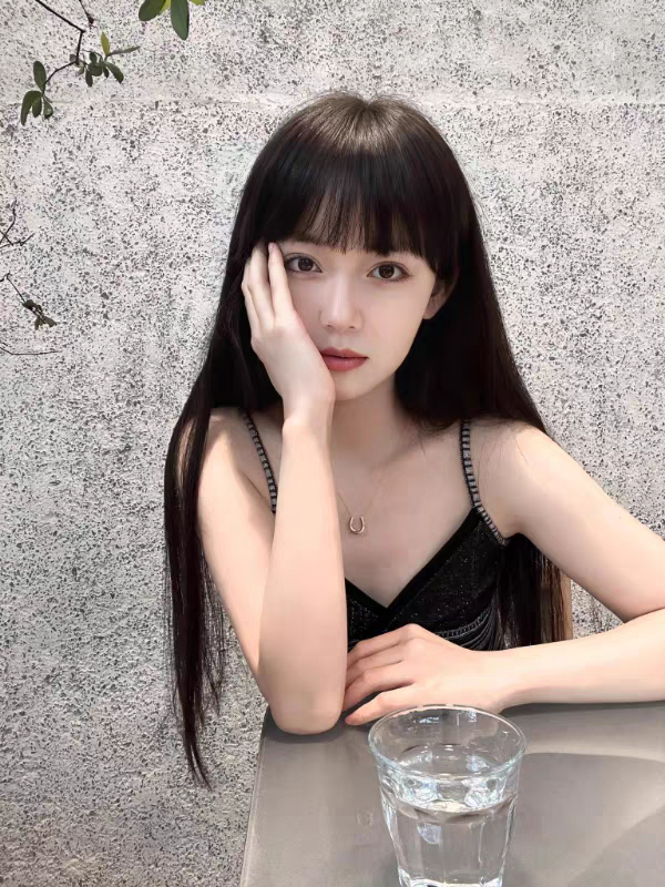 真我黑长直漫画齐刘海假发套 全真发整顶设计 自然隐形无痕贴合 长发飘逸顺滑