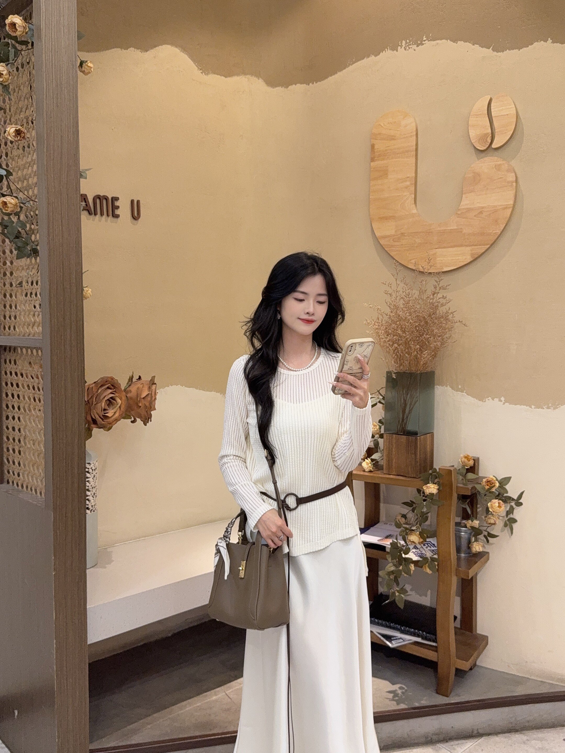 母亲节礼物优选！百丽真皮菜篮子妈妈包 红色喜庆大气 手提水桶包型大容量实用