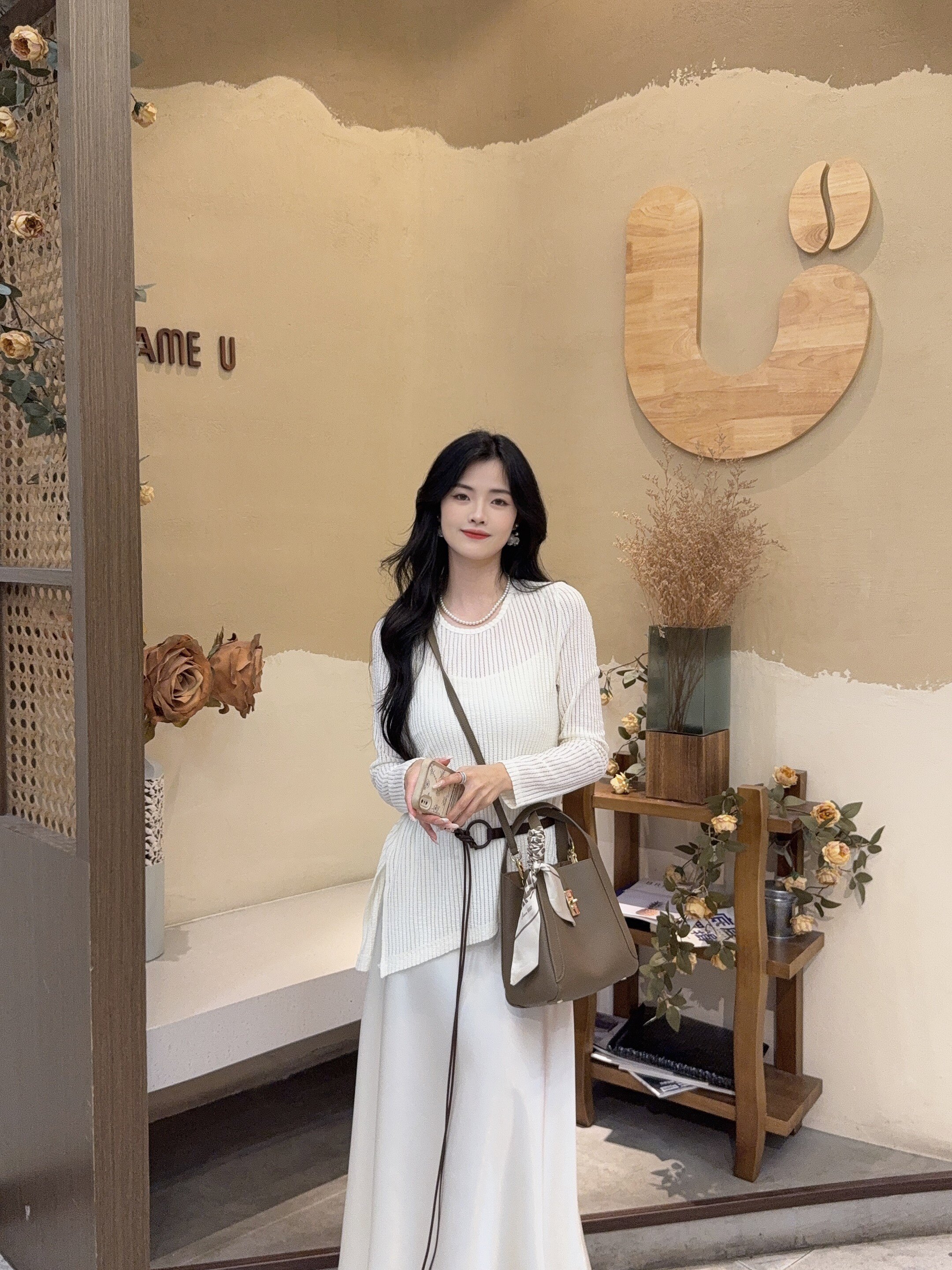 母亲节礼物优选！百丽真皮菜篮子妈妈包 红色喜庆大气 手提水桶包型大容量实用
