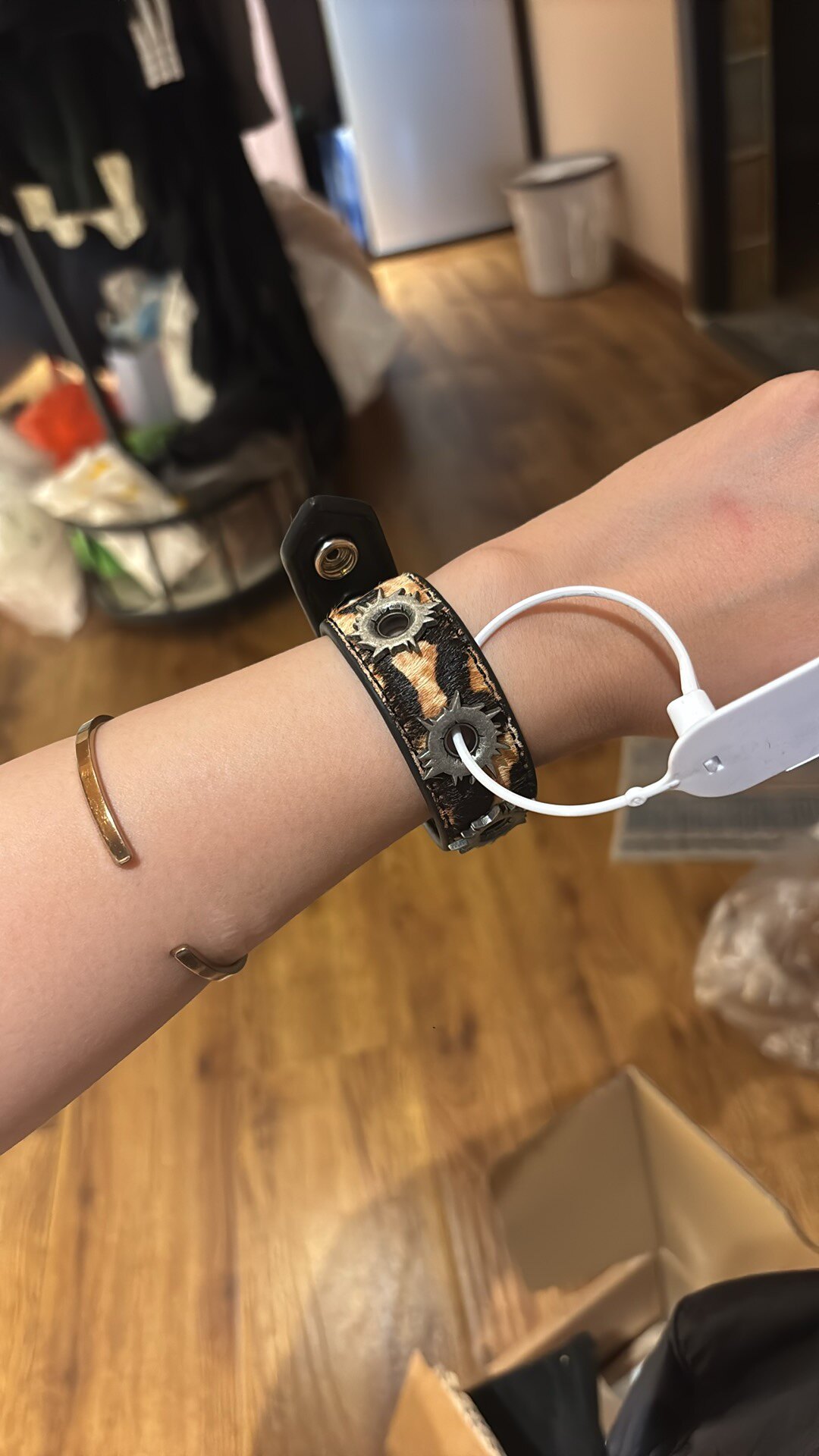 罗曼凯瑟25SS Pow Bracelet 真皮弹孔手环-淘宝Taobao | 天猫Tmall