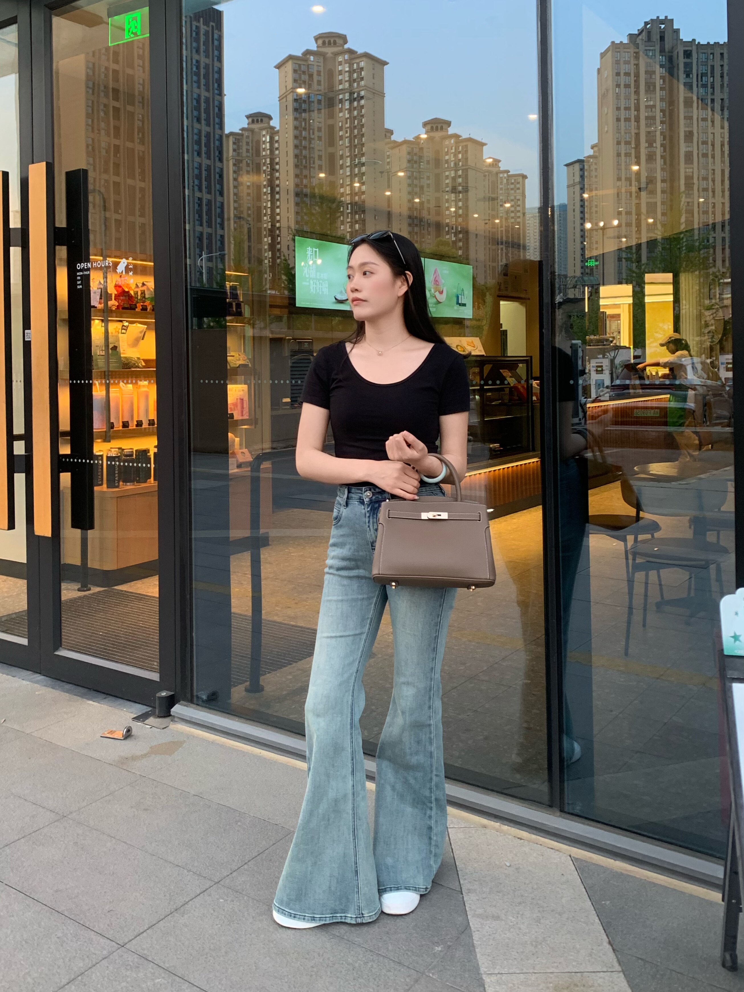 百丽鎏金岁月凯莉包 质感牛皮高级耐磨 大容量通勤 妈妈包婚包两用