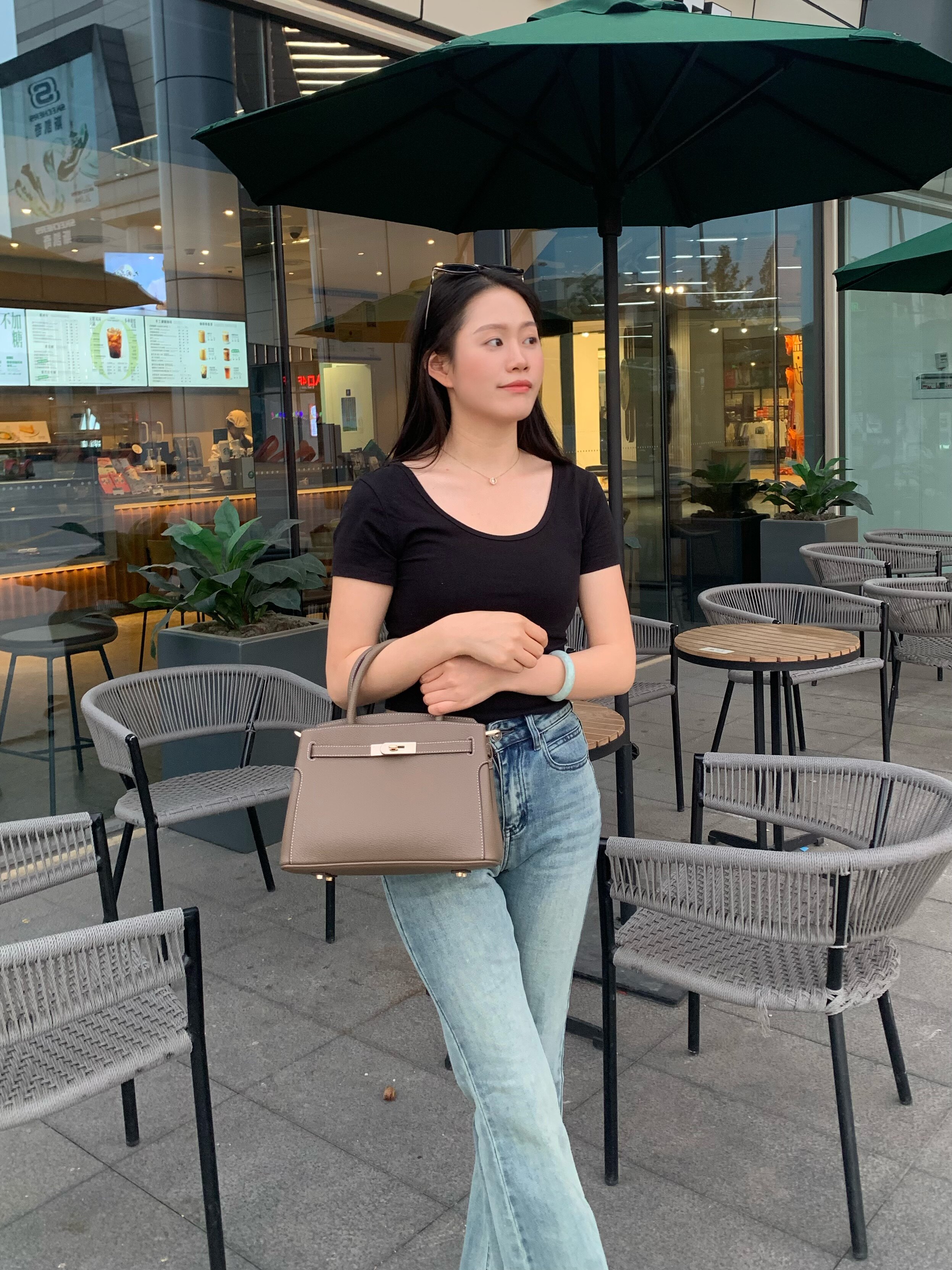 百丽鎏金岁月凯莉包 质感牛皮高级耐磨 大容量通勤 妈妈包婚包两用