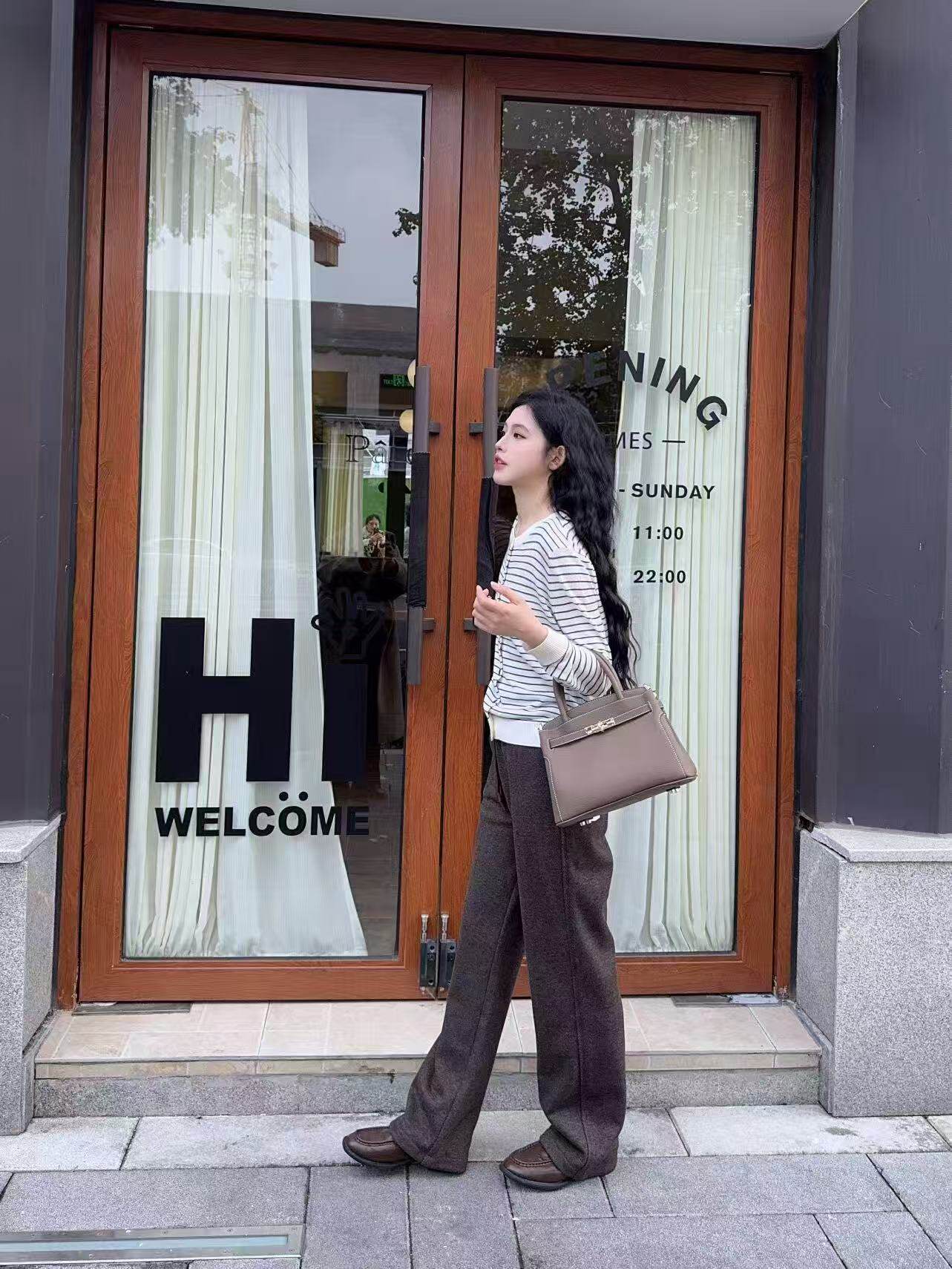 百丽鎏金岁月凯莉包 质感牛皮高级耐磨 大容量通勤 妈妈包婚包两用