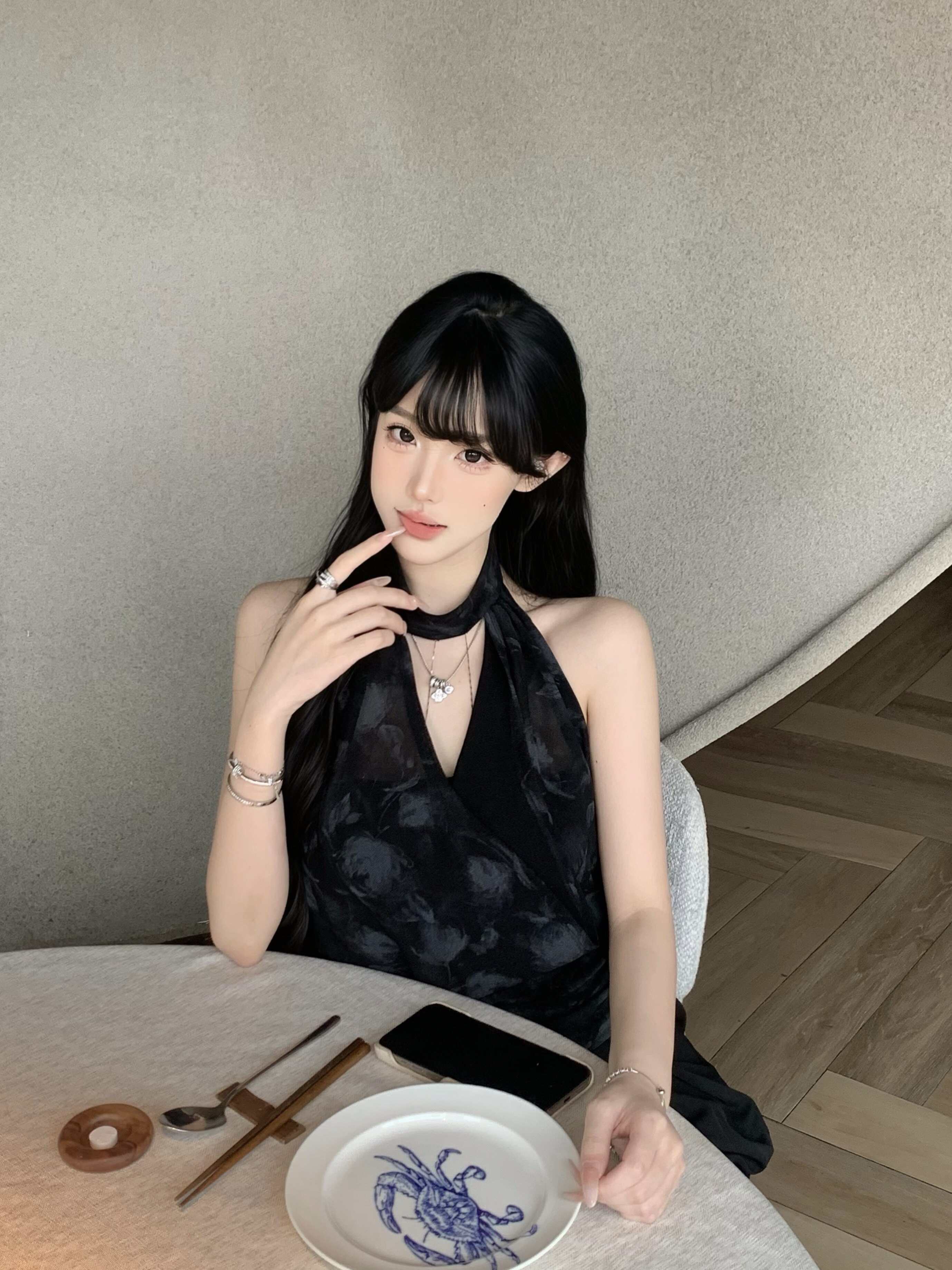VIAPITTI夏季爆款链条荡领挂脖背心 收腰修身显瘦百搭 辣妹风与设计感并存