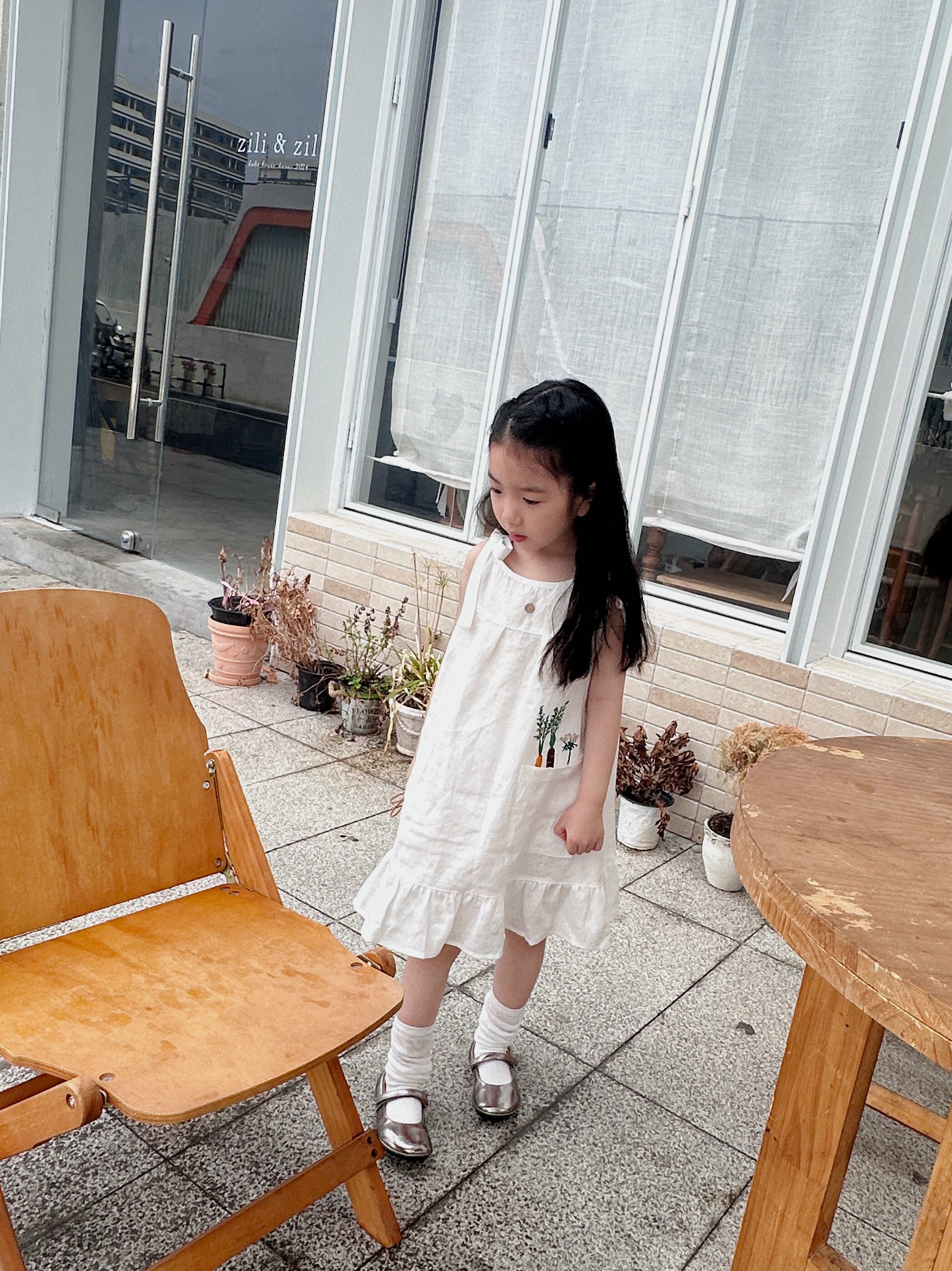 Customer photo for White Single-Layer (Machine Embroidery), 110cm