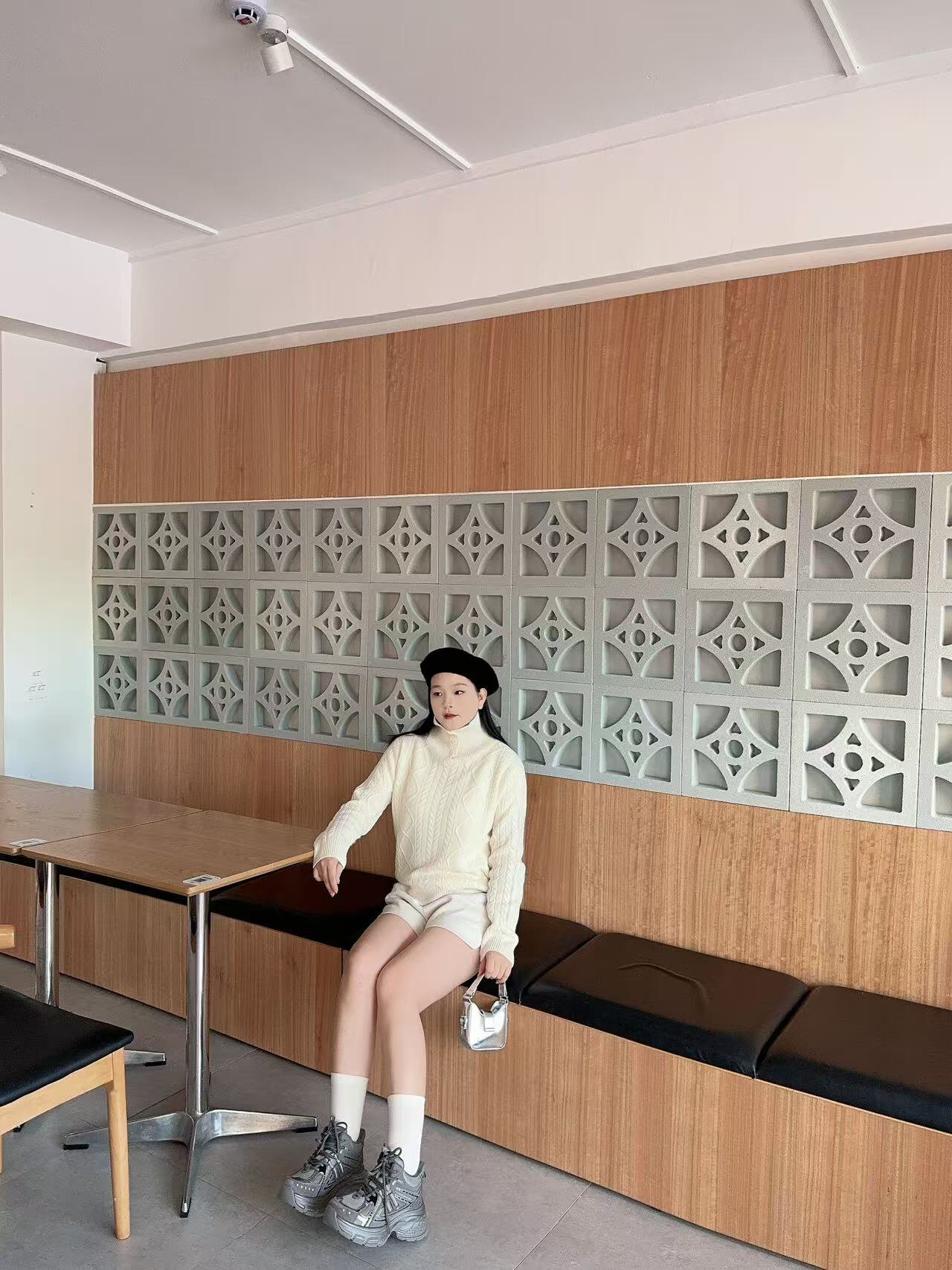 张凌赫同款百丽蓝鲸老爹鞋 灰色网面透气舒适 厚底增高拉长比例