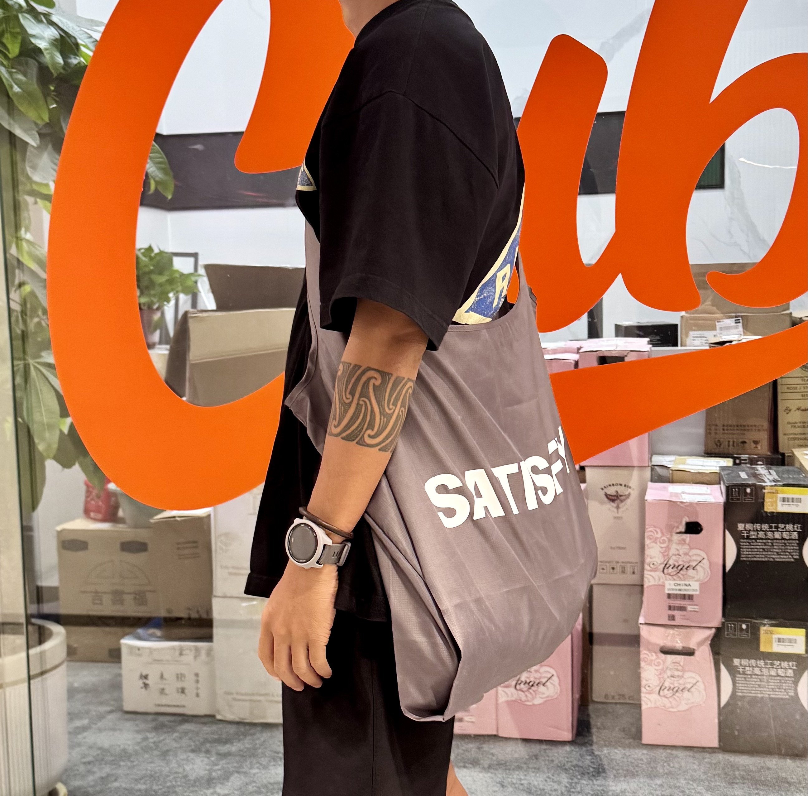 Satisfy Running Tote Bag机能速干轻量化防水通勤极简斜挎单肩包