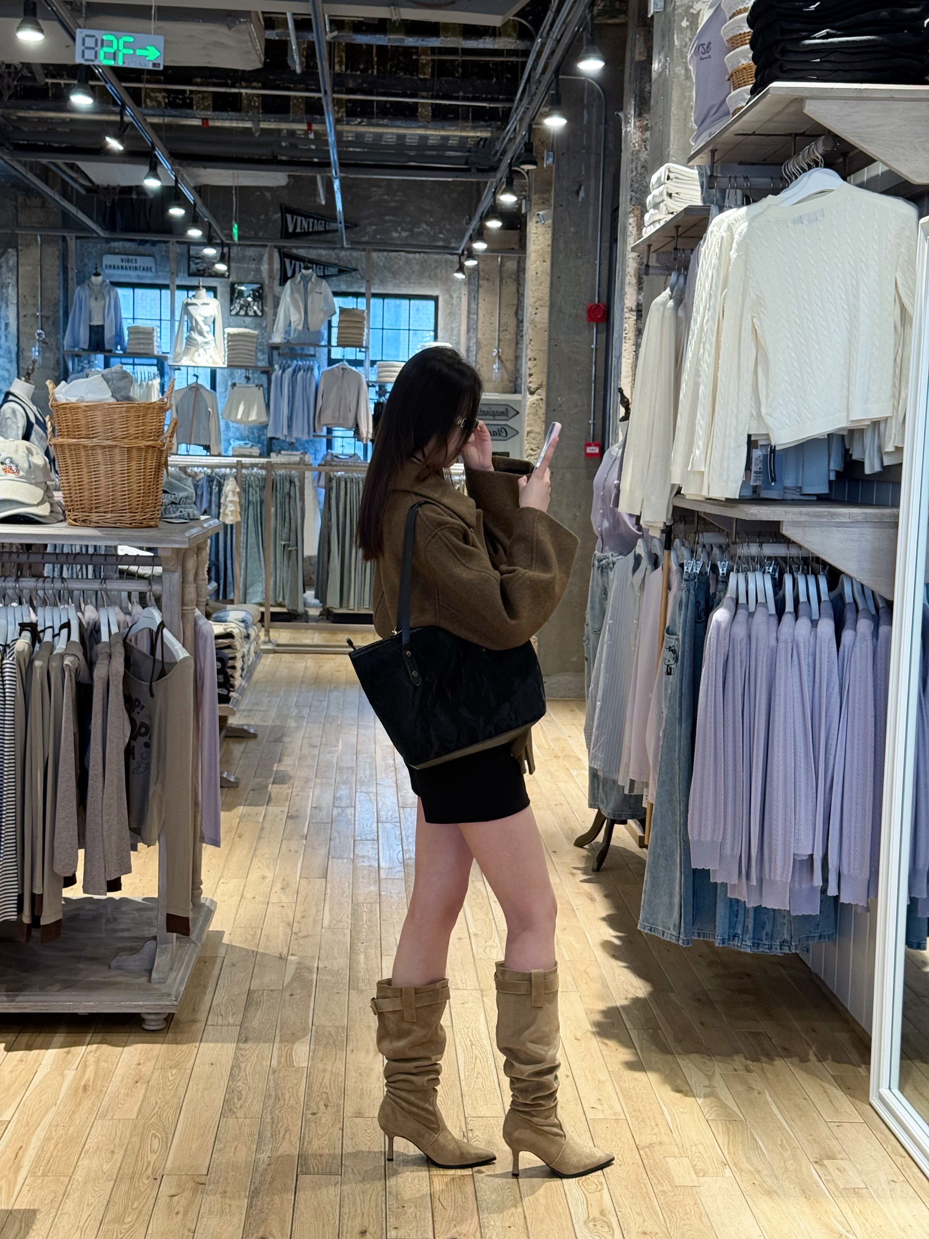 骄屿女鞋真皮尖头细跟显瘦长靴：堆堆褶皱的又甜又飒美学