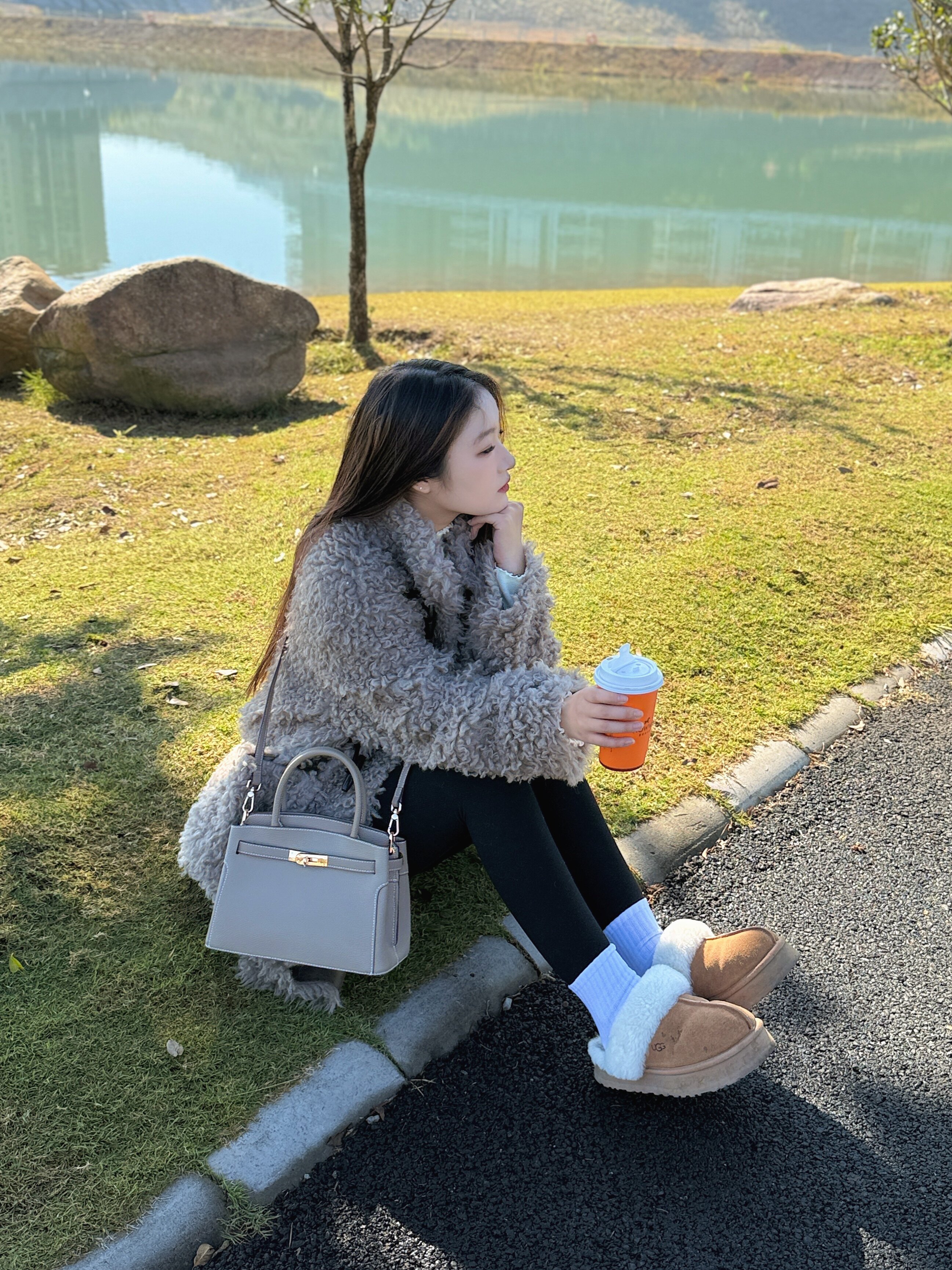 百丽鎏金岁月凯莉包 质感牛皮高级耐磨 大容量通勤 妈妈包婚包两用