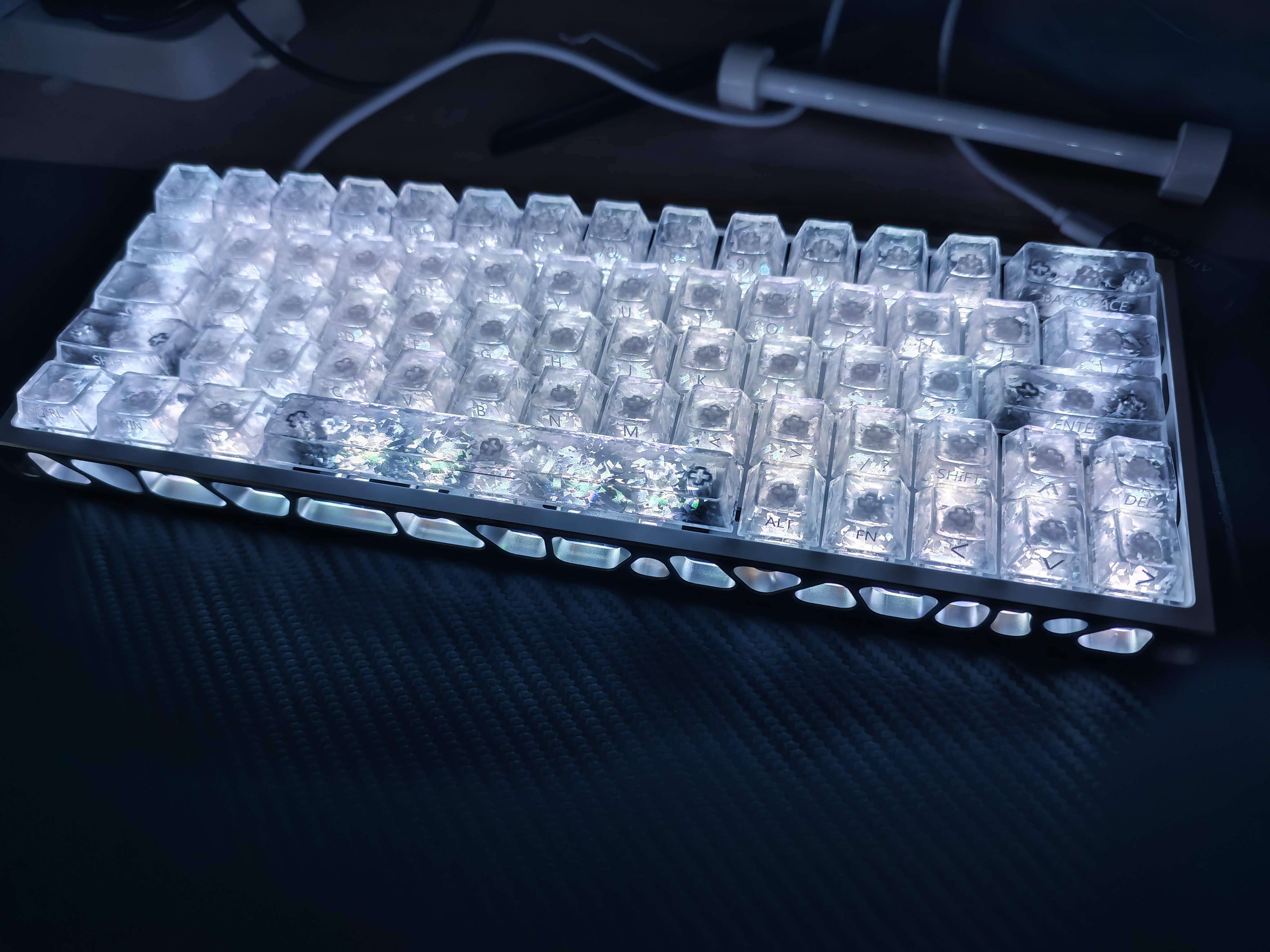 AE64 PRO-客制化PCB/兼容Gh60/EverGlide/双灯/0.001mm/480M主频评价 - 淘宝网