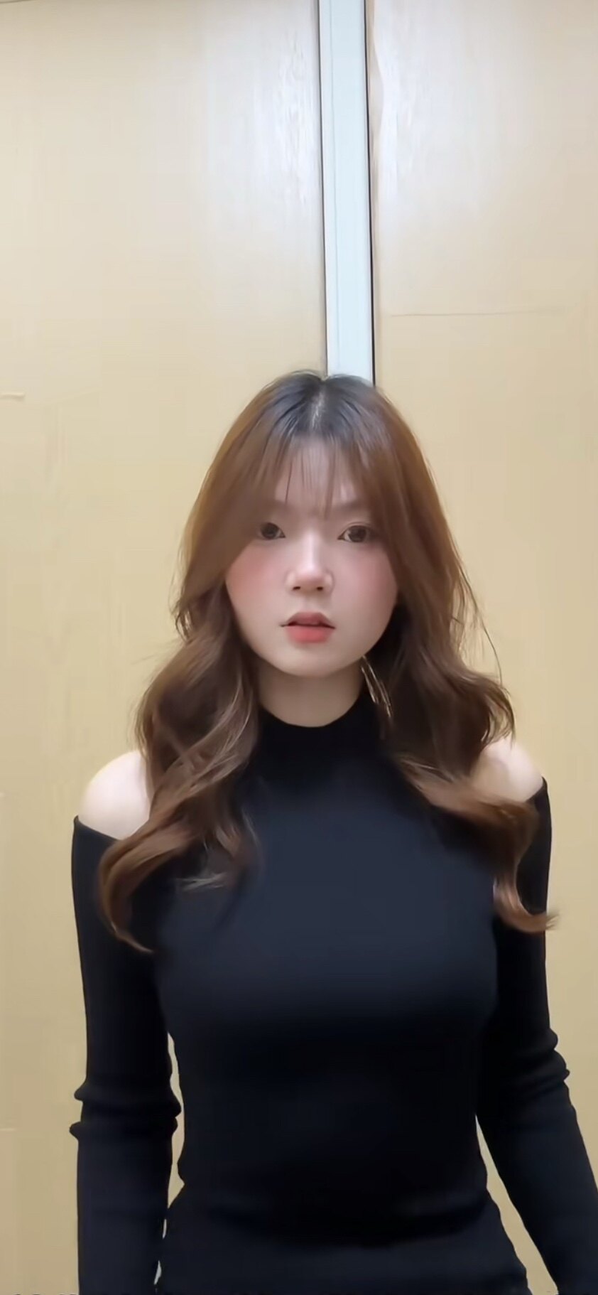 VIAPITTI设计感正反两穿毛织T恤 小高领露肩两穿法 一衣两穿