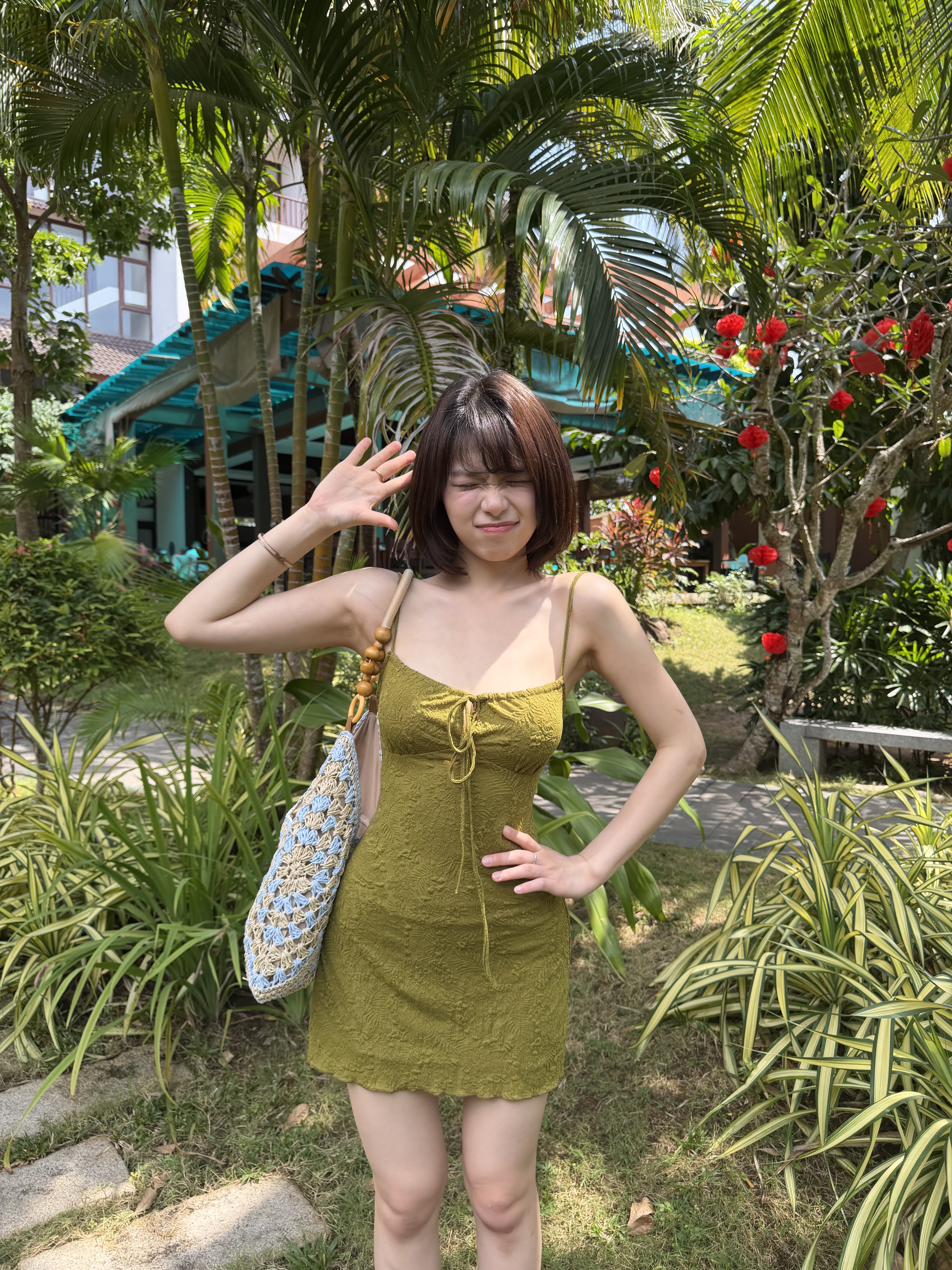 Tongiiuu 薇迷莫妮卡复古度假吊带裙 肌理面料高级有质感 收腰A字短裙显瘦