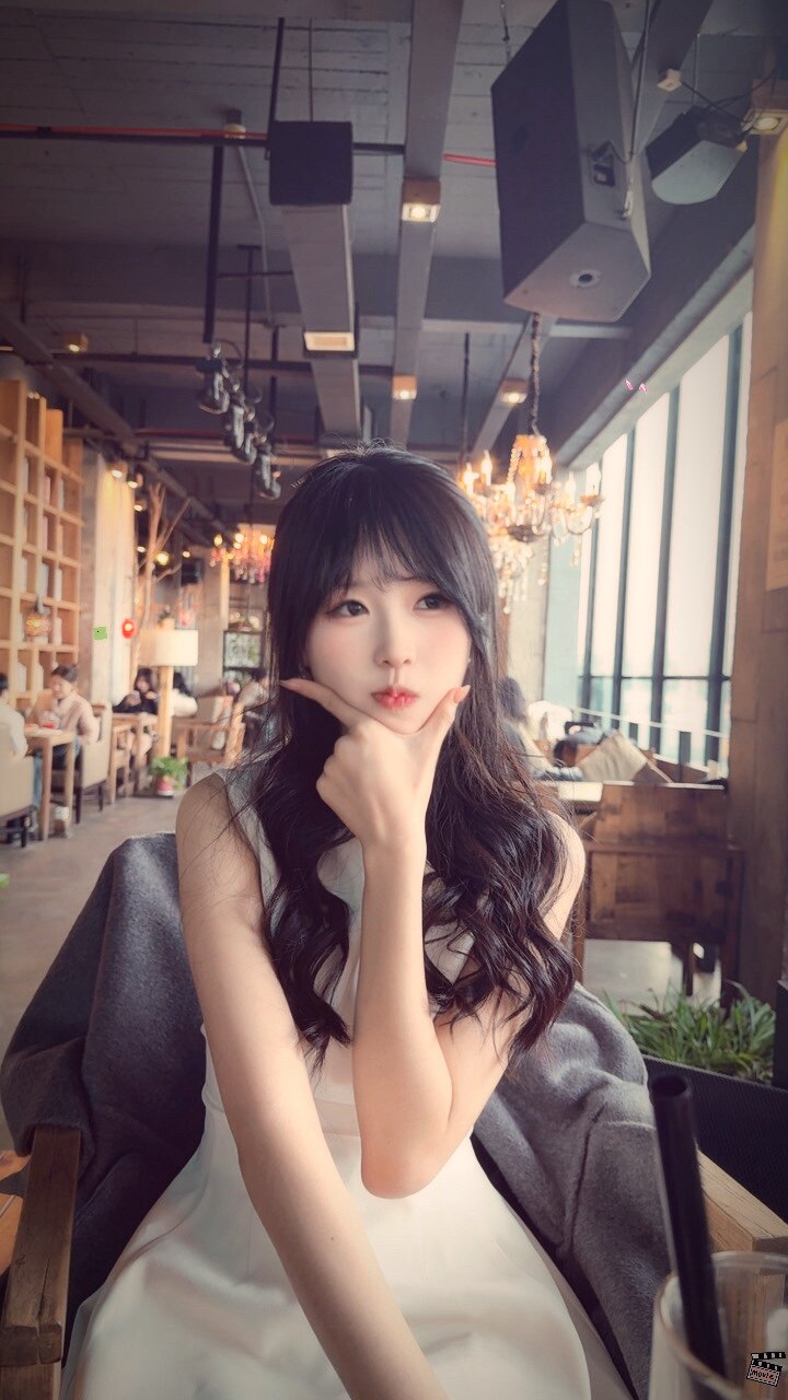 舒胡蕾夏日生日裙 法式无袖收腰设计 显瘦显高拉长比例 高级感气质满分
