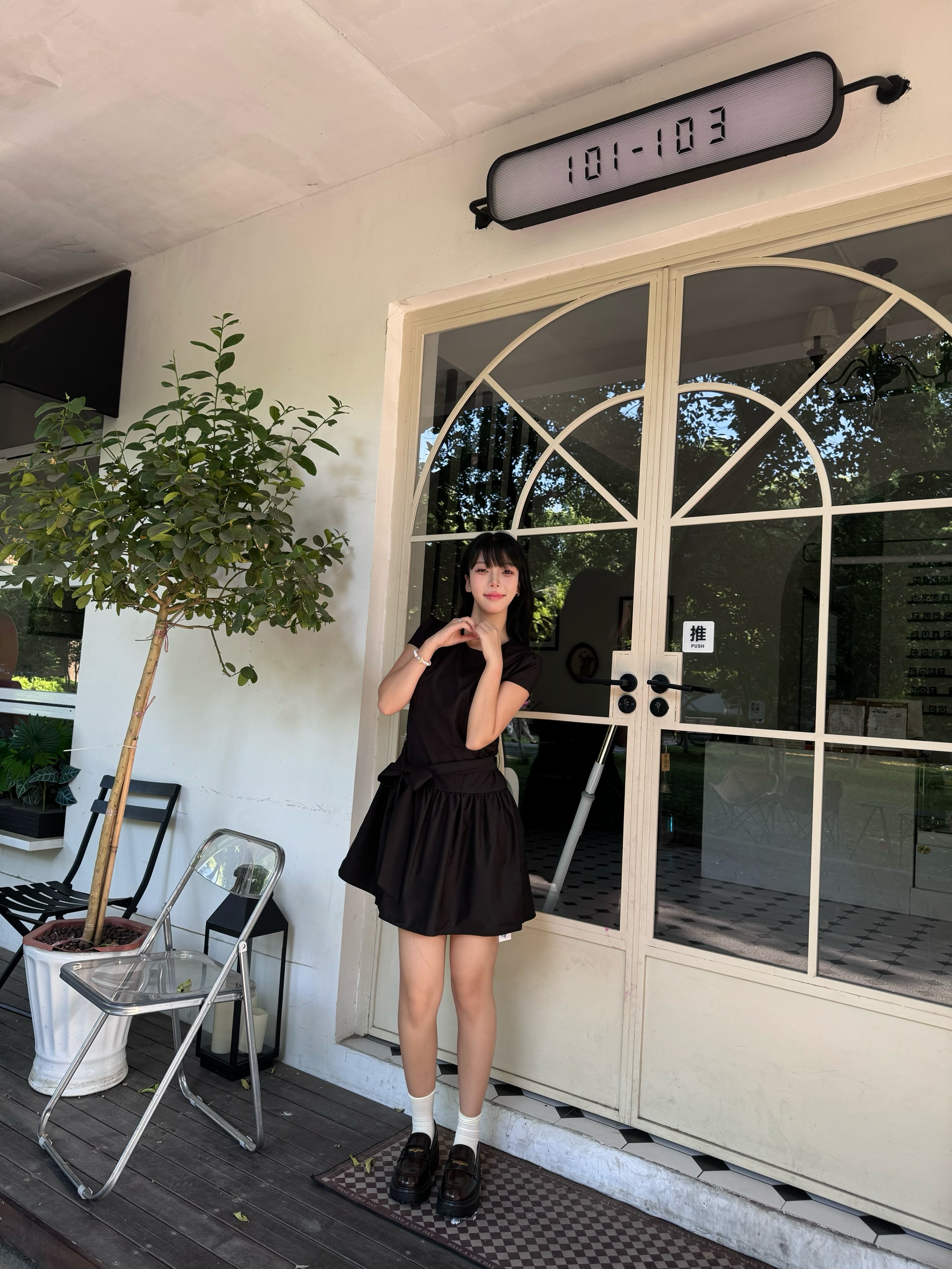 宋佳同款百丽海鸥乐福鞋2.0：厚底真皮的英伦飒爽美学