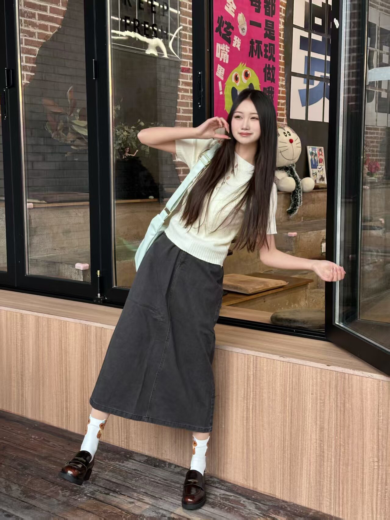 宋佳同款百丽海鸥乐福鞋2.0：厚底真皮的英伦飒爽美学