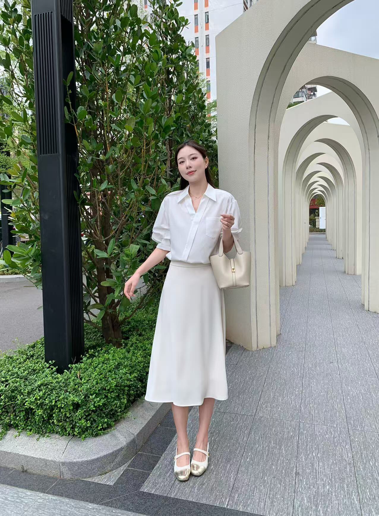 母亲节礼物优选！百丽真皮菜篮子妈妈包 红色喜庆大气 手提水桶包型大容量实用
