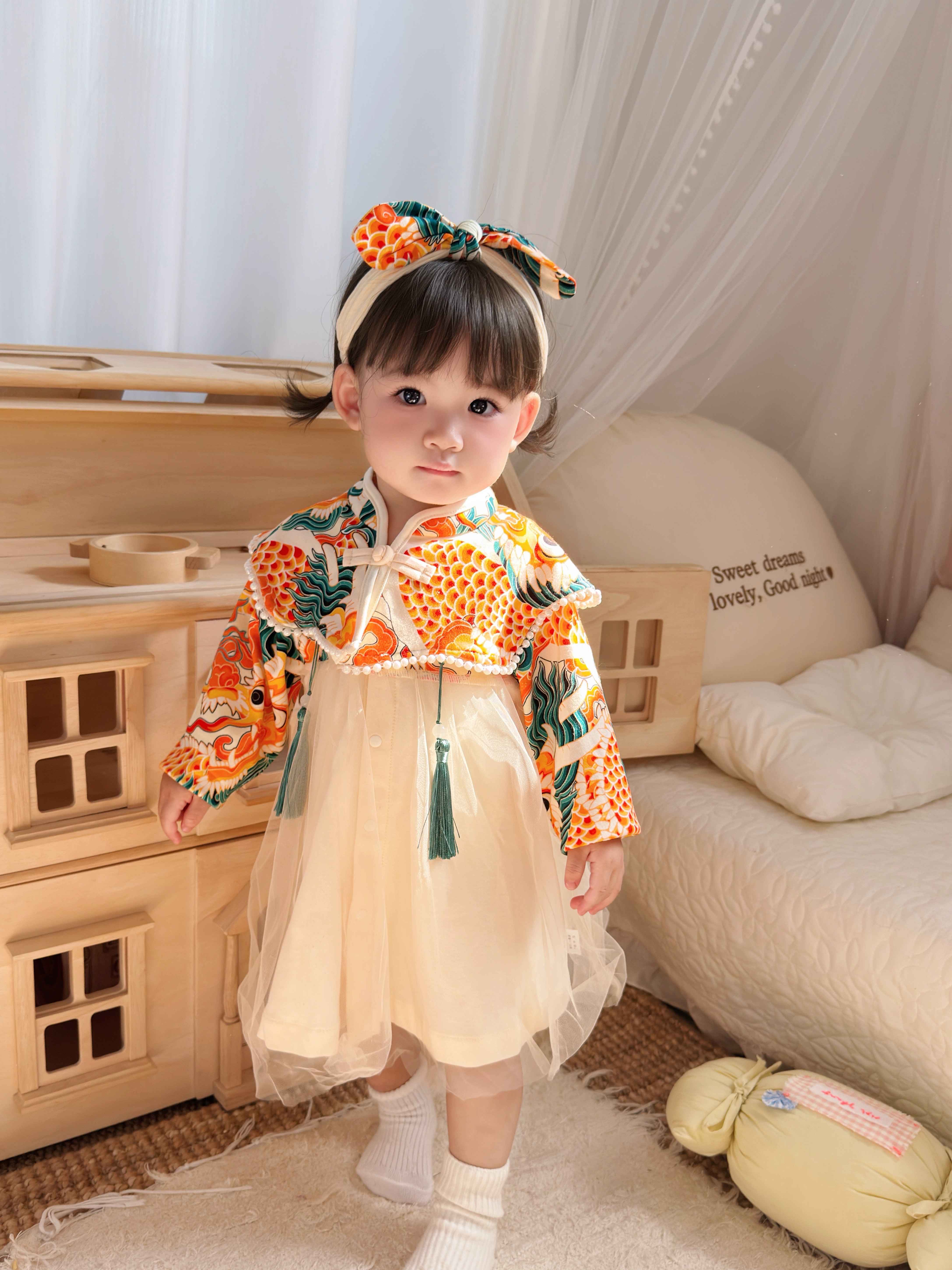 Customer photo for Light yellow leaf headband set; 80cm