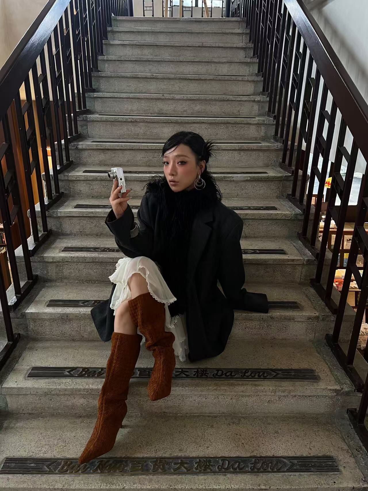 Le' Murmure冬季时尚羊反绒长筒靴堆堆设计慵懒随性 高跟拉长腿部比例