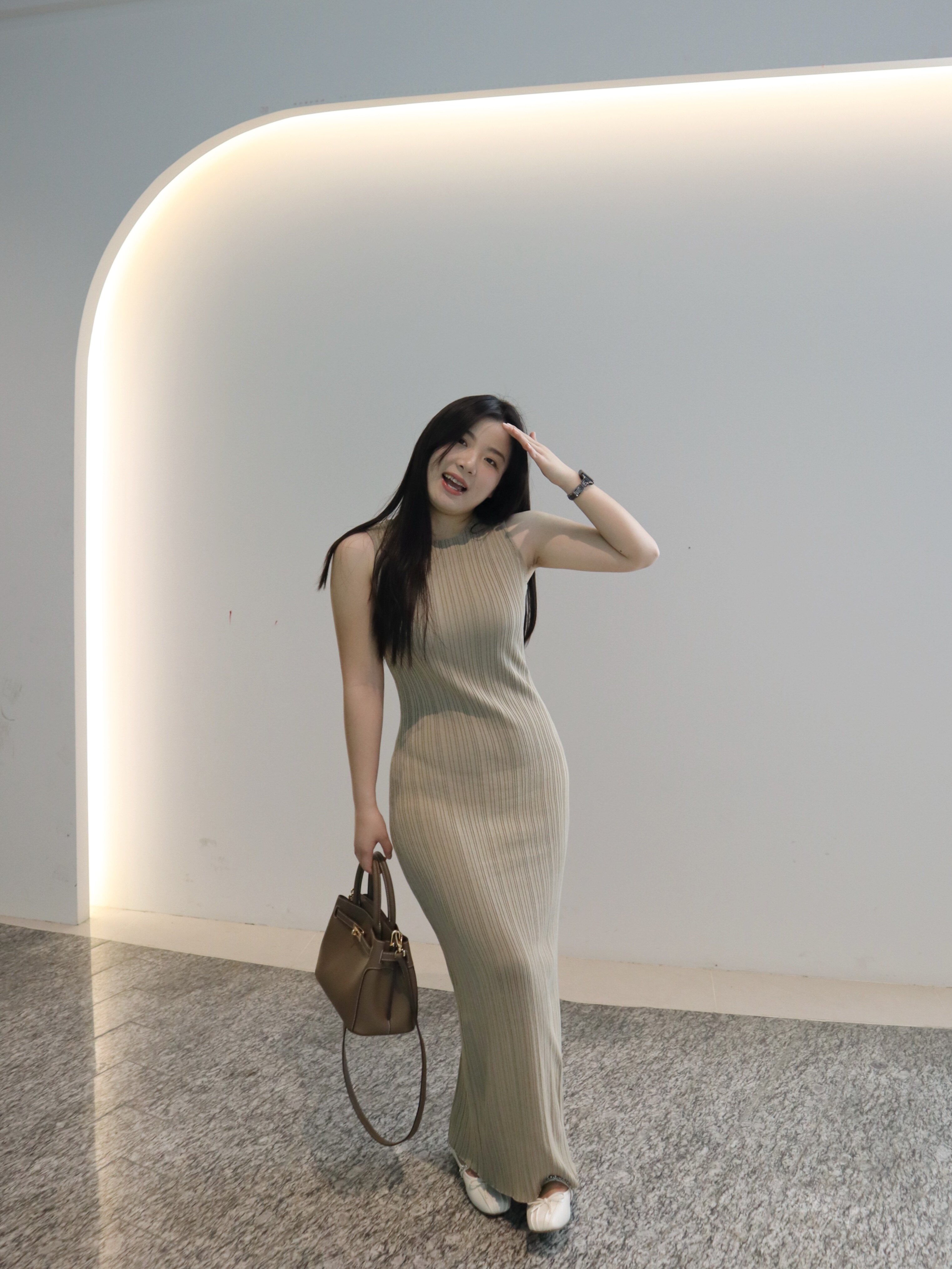 百丽鎏金岁月凯莉包 质感牛皮高级耐磨 大容量通勤 妈妈包婚包两用