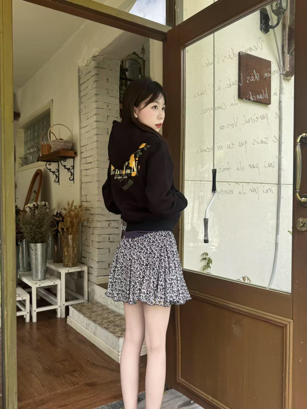 ELLE夏季法式碎花伞裙A字版型遮肉显瘦 碎花图案清新浪漫小众设计别致不撞款