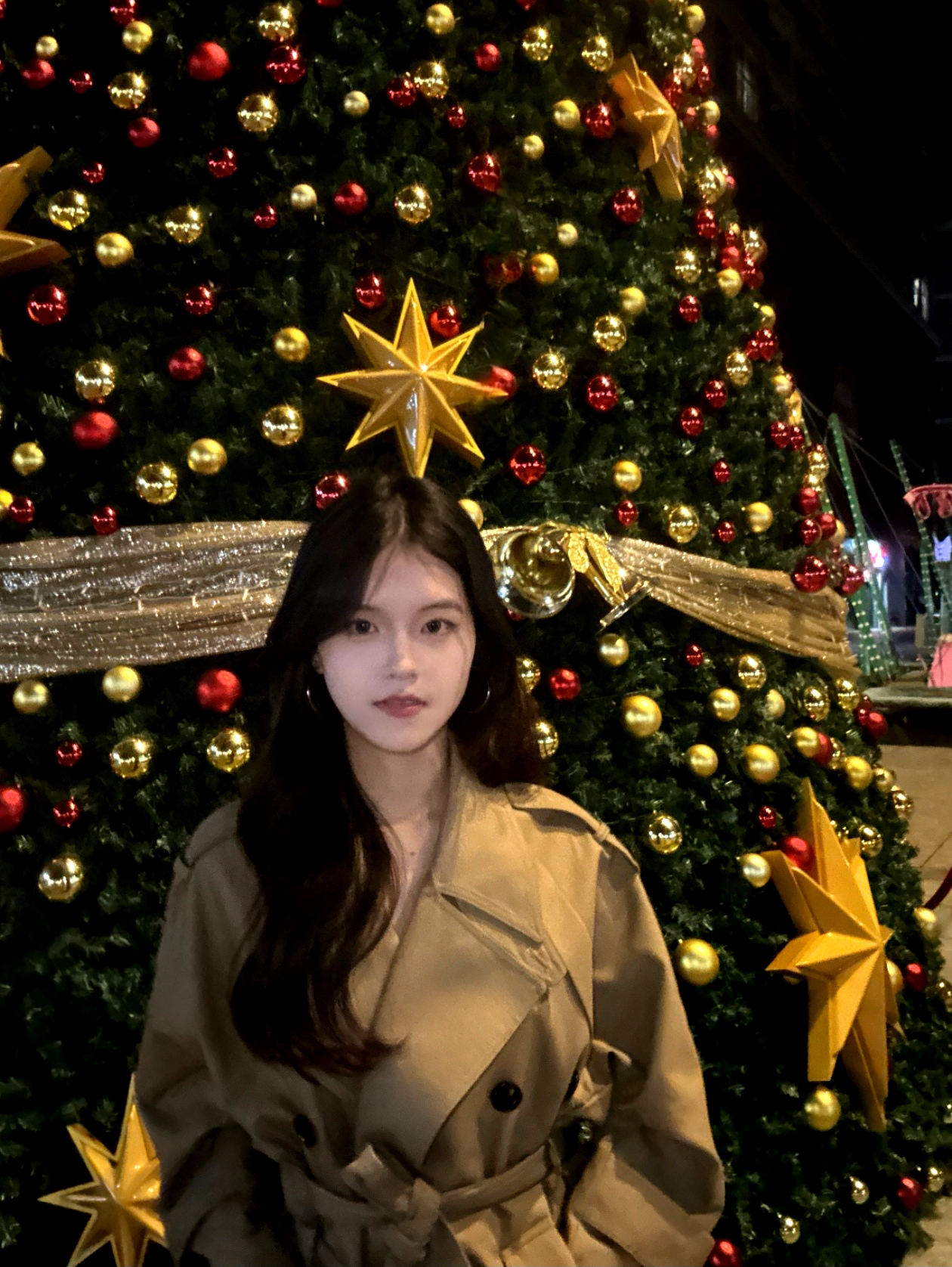 解锁法式优雅密码——周淼ZHOUMIAO"巴黎旧梦"风衣穿搭图鉴