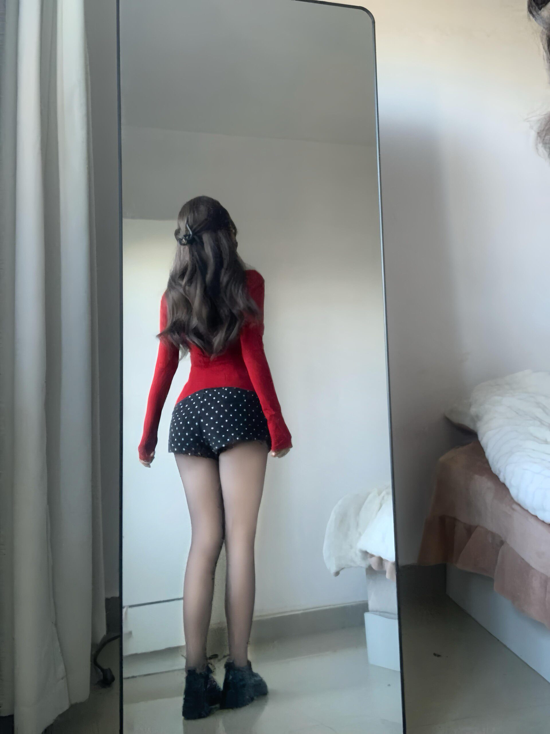 小野和子冬季黑丝光腿神器 加绒双层设计保暖不臃肿 替换装方便实用